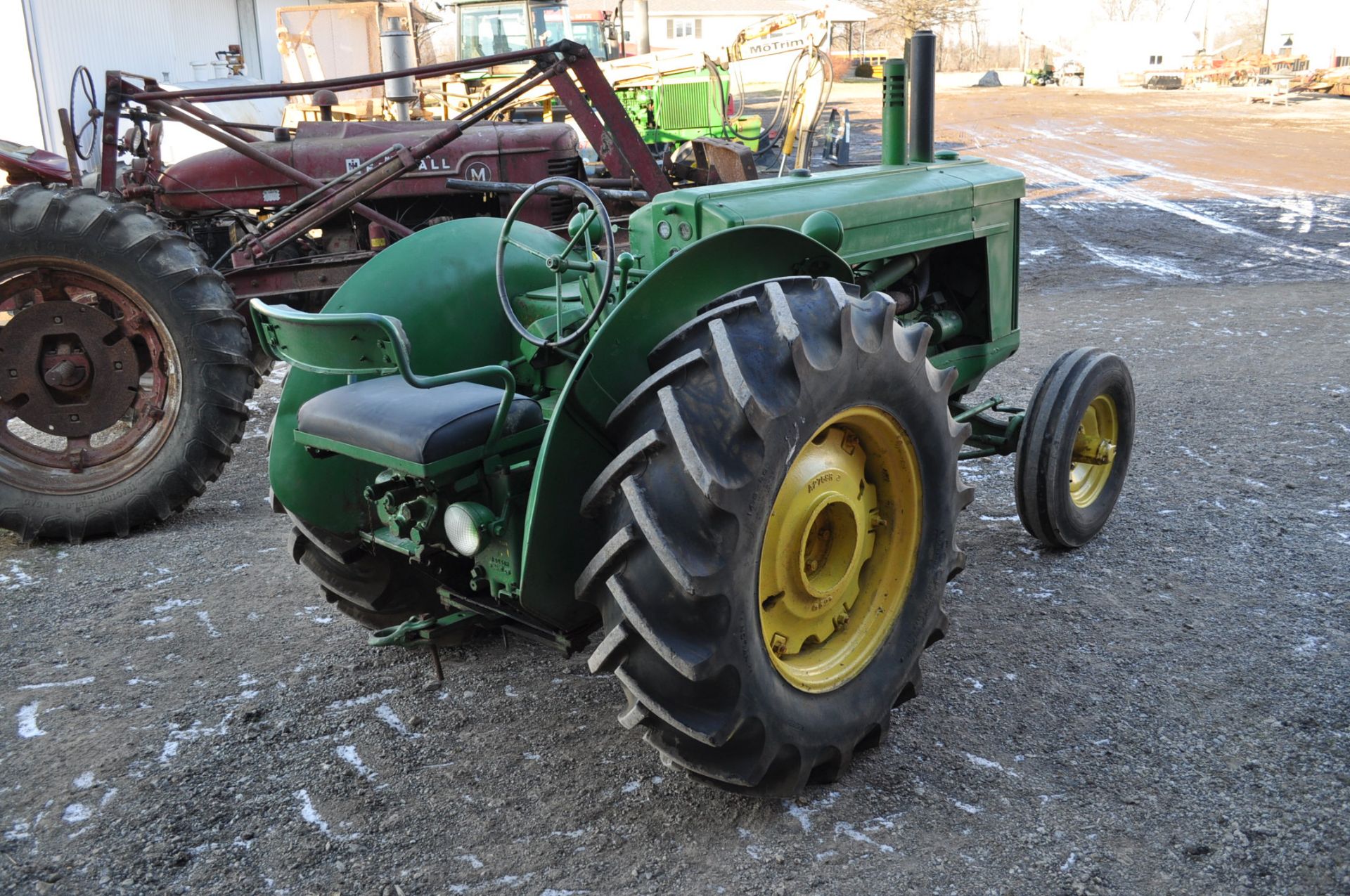 John Deere AR tractor, styled, 14.9-26 rear, 6.50-16 front, wide front, fenders, gasoline, single - Image 3 of 12