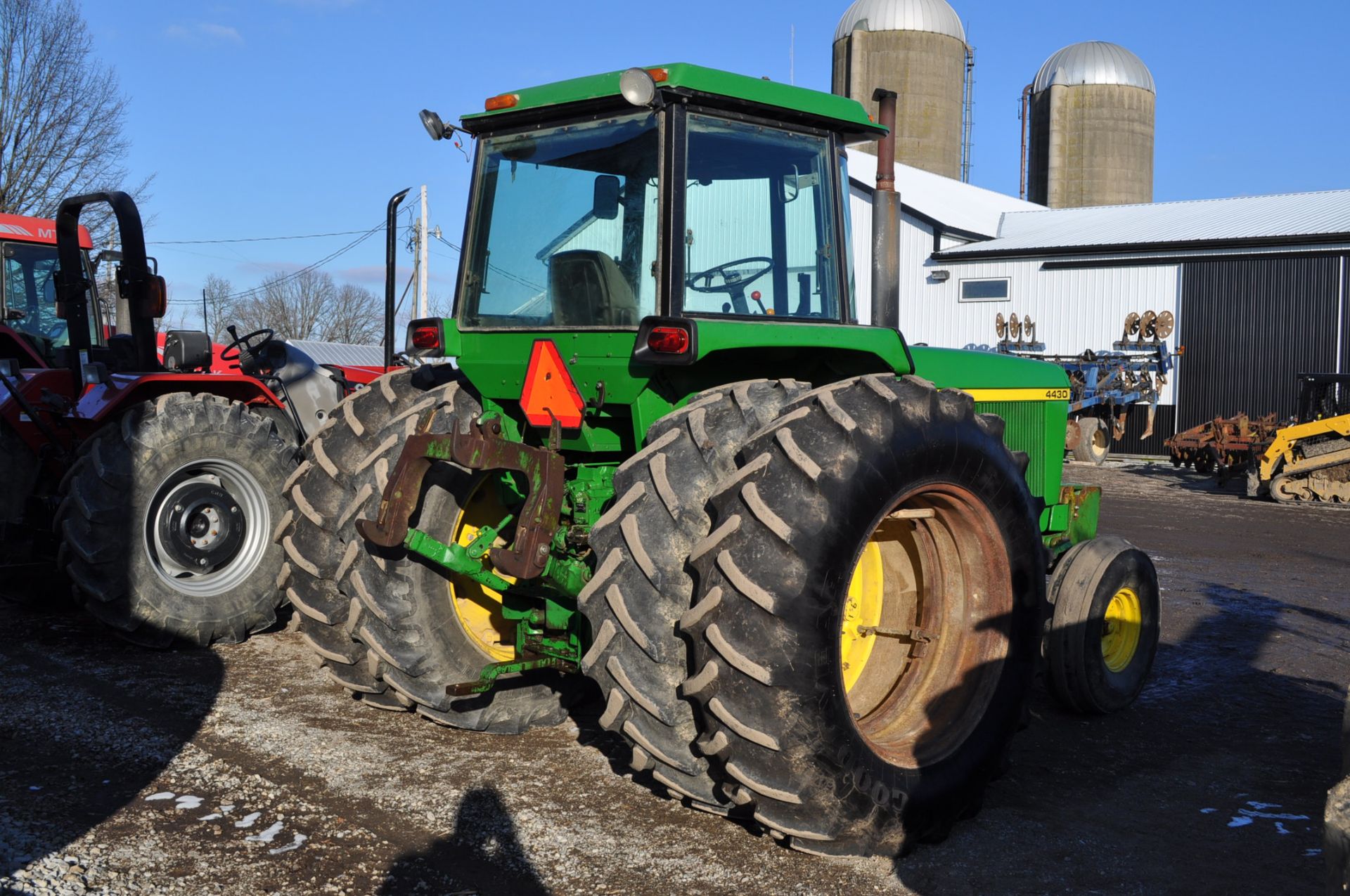 John Deere 4430 tractor, C/H/A, 18.4-38 duals, 11.00-16 front, front weights, Quad range, 2 hyd, 3 - Image 4 of 18