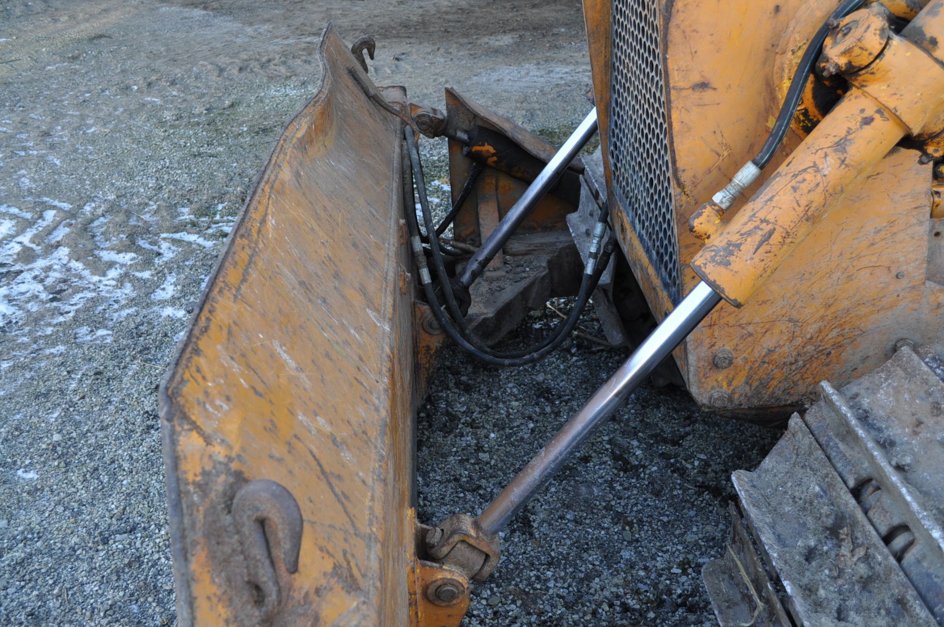 Case 1150 dozer, 8’ 4 way blade, rear hitch, diesel, shows 1250 hrs, hrs unkown, SN missing - Image 7 of 11