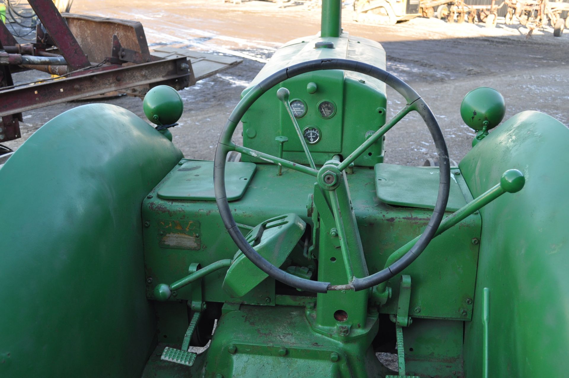 John Deere AR tractor, styled, 14.9-26 rear, 6.50-16 front, wide front, fenders, gasoline, single - Image 7 of 12