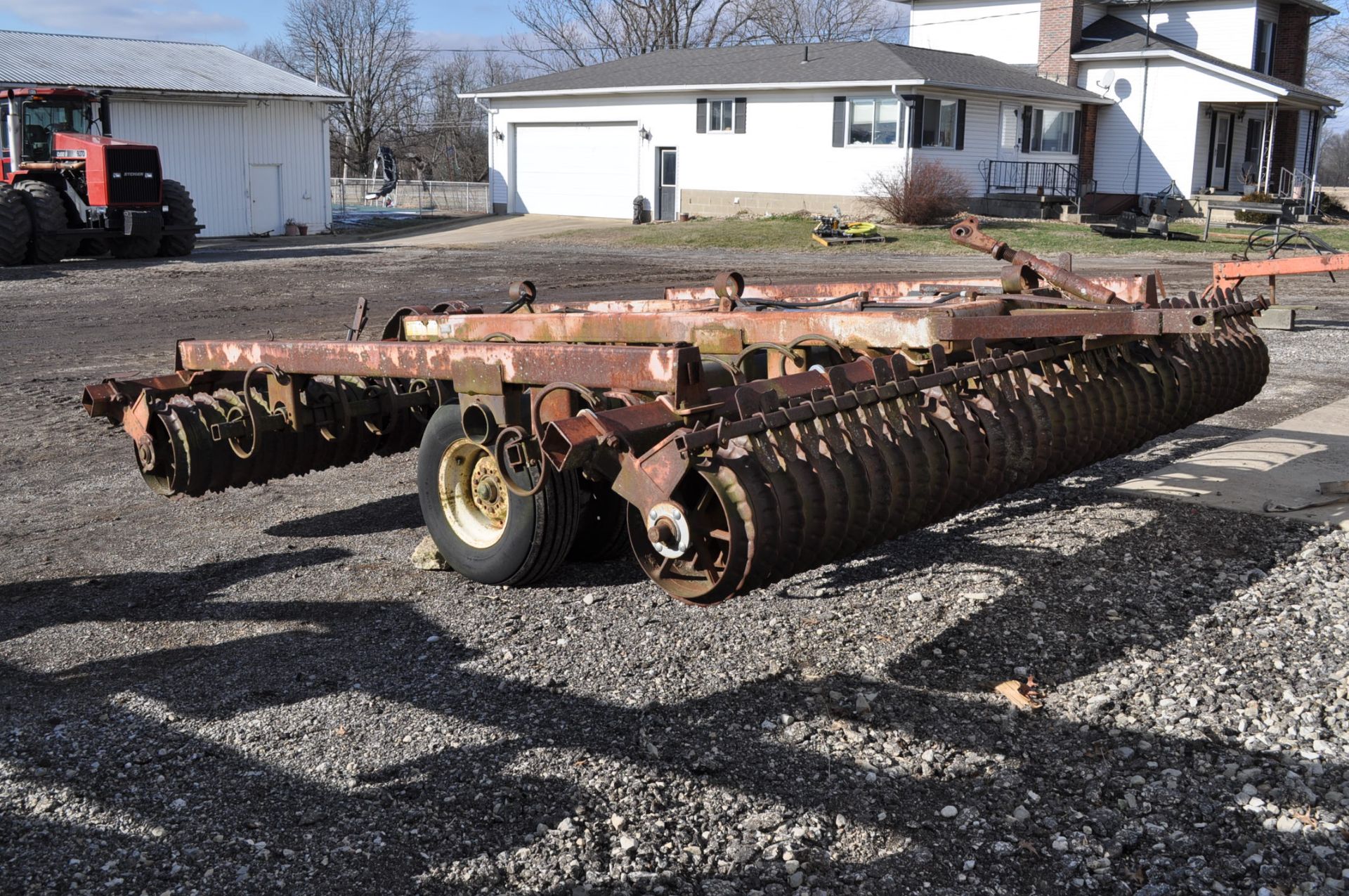 13’ International 415 cultimulcher, rear hitch - Image 2 of 10