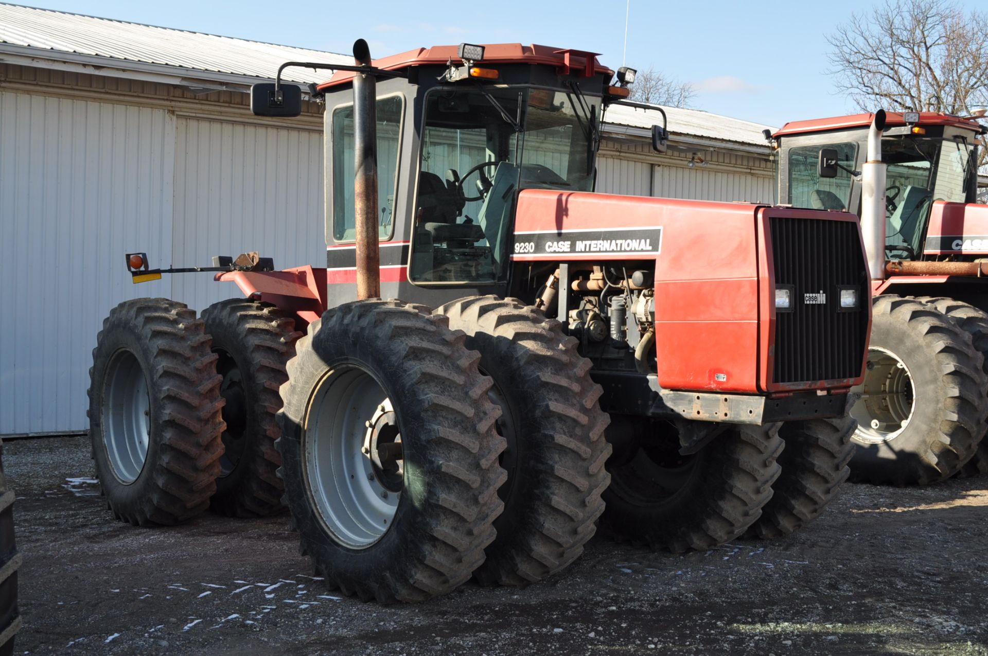 Case IH 9230 4WD tractor, 18.4-38 duals, power shift, skip shift, 4 hyd remotes, 3pt, quick hitch,