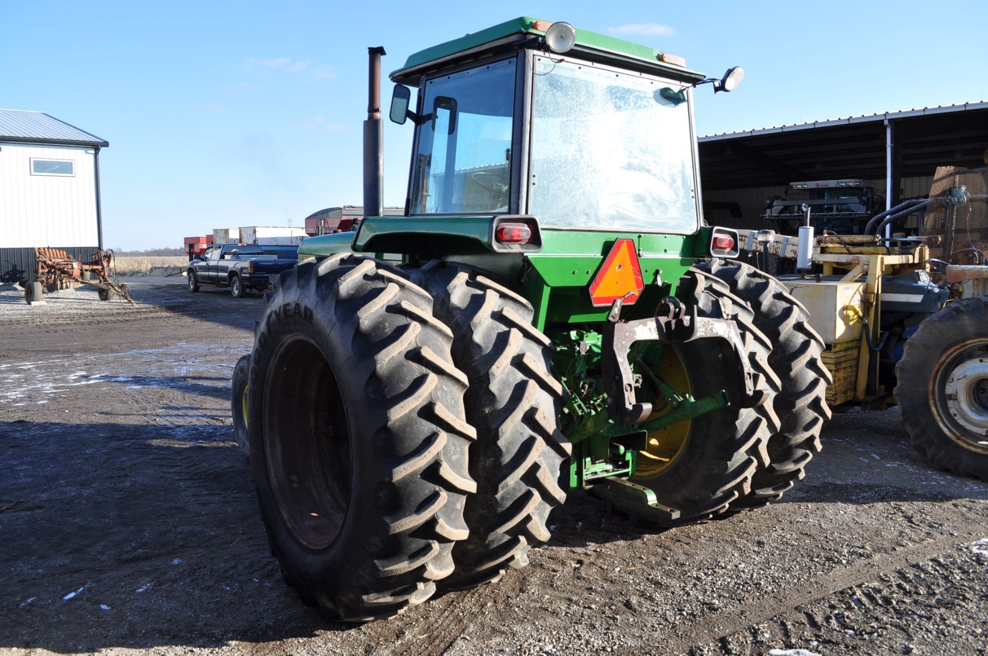 John Deere 4430 tractor, C/H/A, 18.4-38 duals, 11.00-16 front, front weights, Quad range, 2 hyd, 3 - Image 3 of 18
