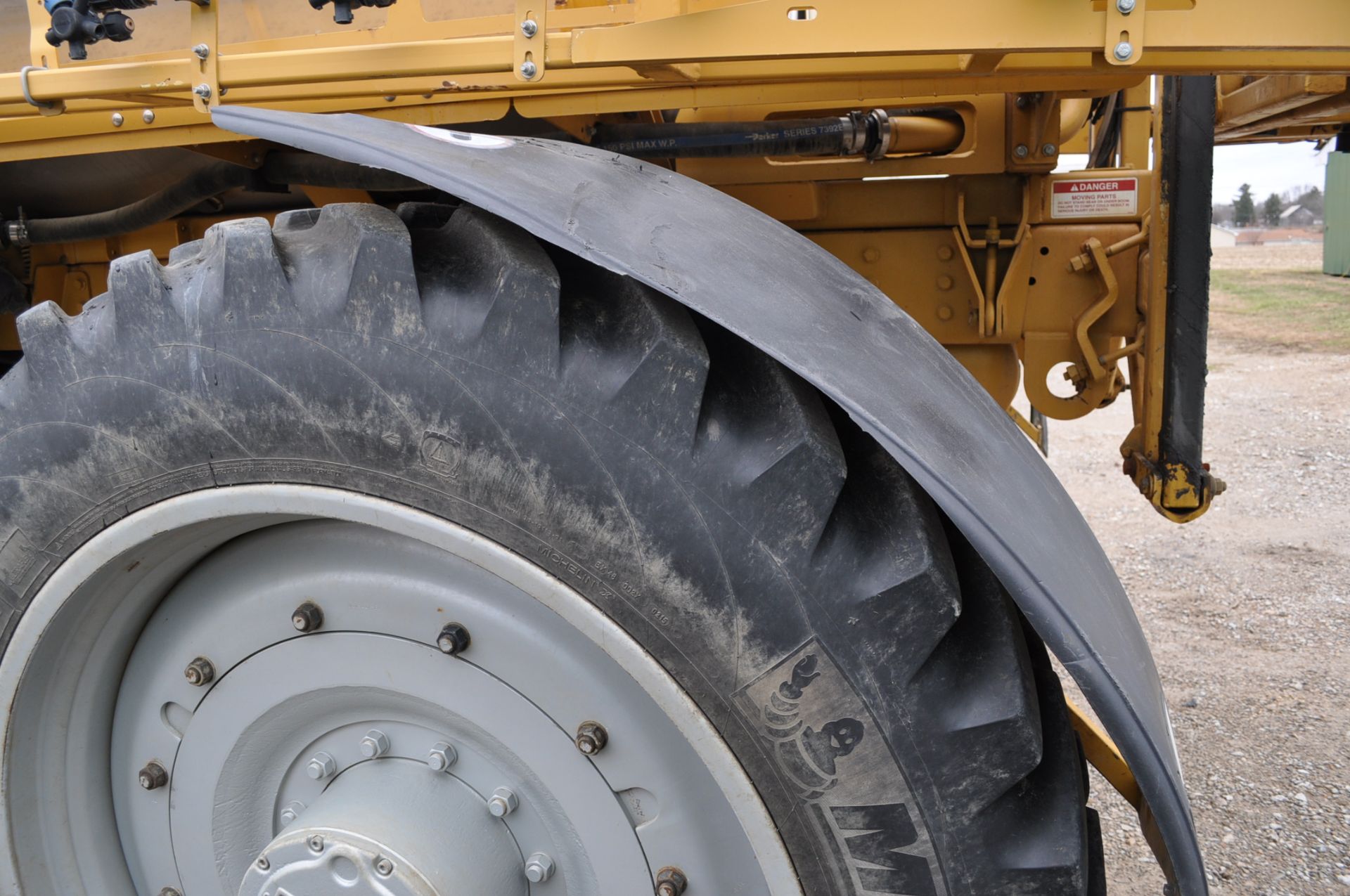 RoGator 1194 sprayer, Michelin VF 380/90 R 46 spray bib tires, 650/65 R 38 floater tires, 90’ booms, - Image 11 of 32