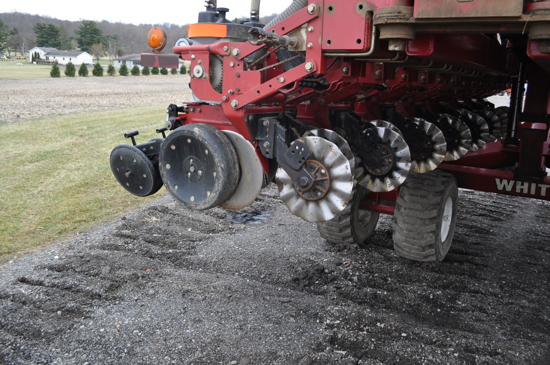 White 8831 31 x 15” planter, central fill, no-till coulters, drawbar hitch, air meter, markers, - Image 6 of 18