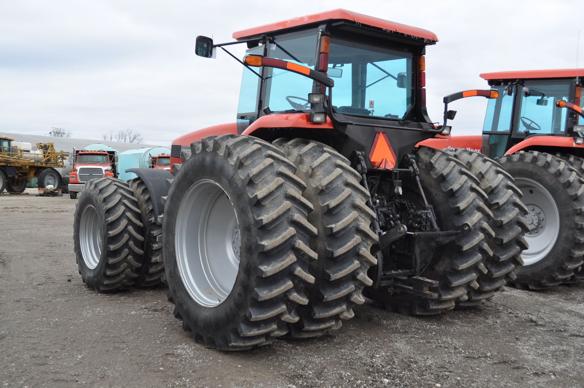 Agco Allis 9695 MFWD tractor, 520/85 R 42 rear duals, 420/90 R 30 front duals, fenders, frt wts, 3 - Image 4 of 18