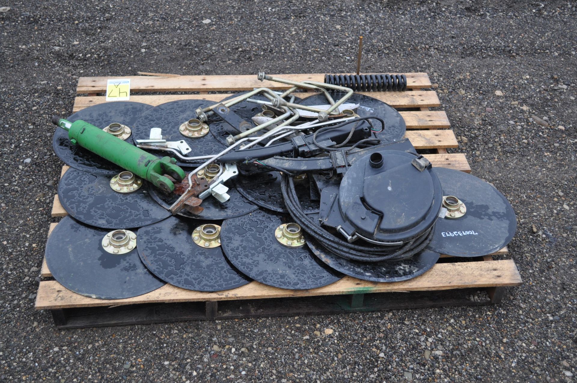 Spare John Deere planter parts, seed tubes with sensors, meter, hyd cyl, disc opener blades - Image 2 of 2