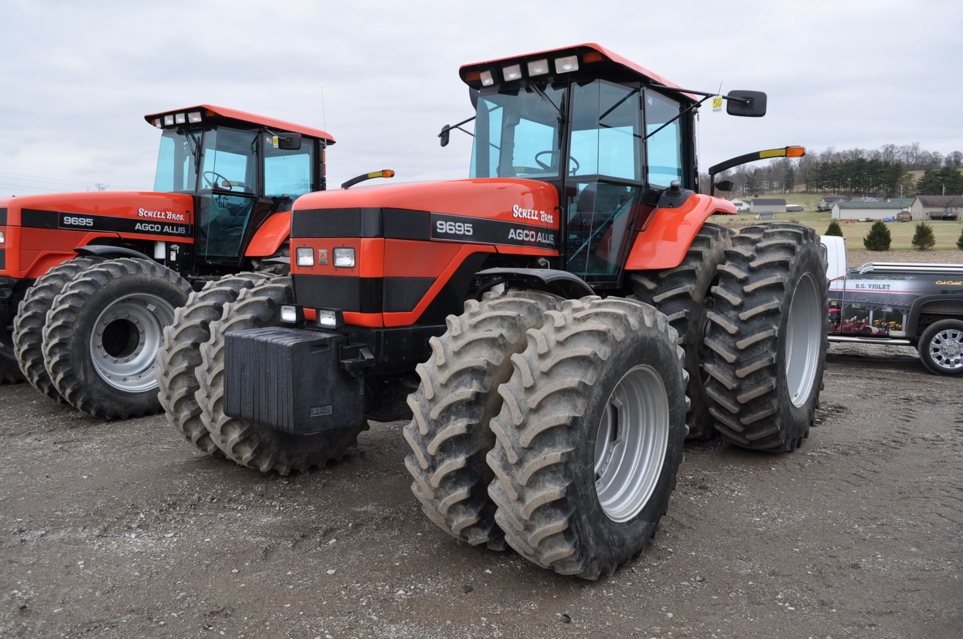 Agco Allis 9695 MFWD tractor, 520/85 R 42 rear duals, 420/90 R 30 front duals, fenders, frt wts, 3