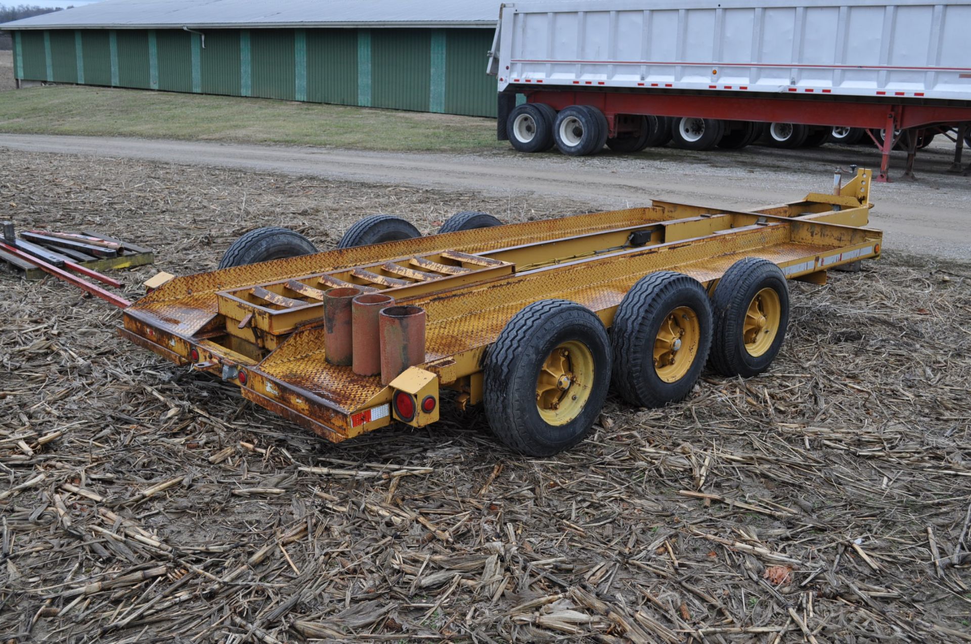 15’ x 78’ pintle hitch equipment trailer, tri-axle, 8-14.5 tires, ramps, elec brake, NO title - Image 3 of 9