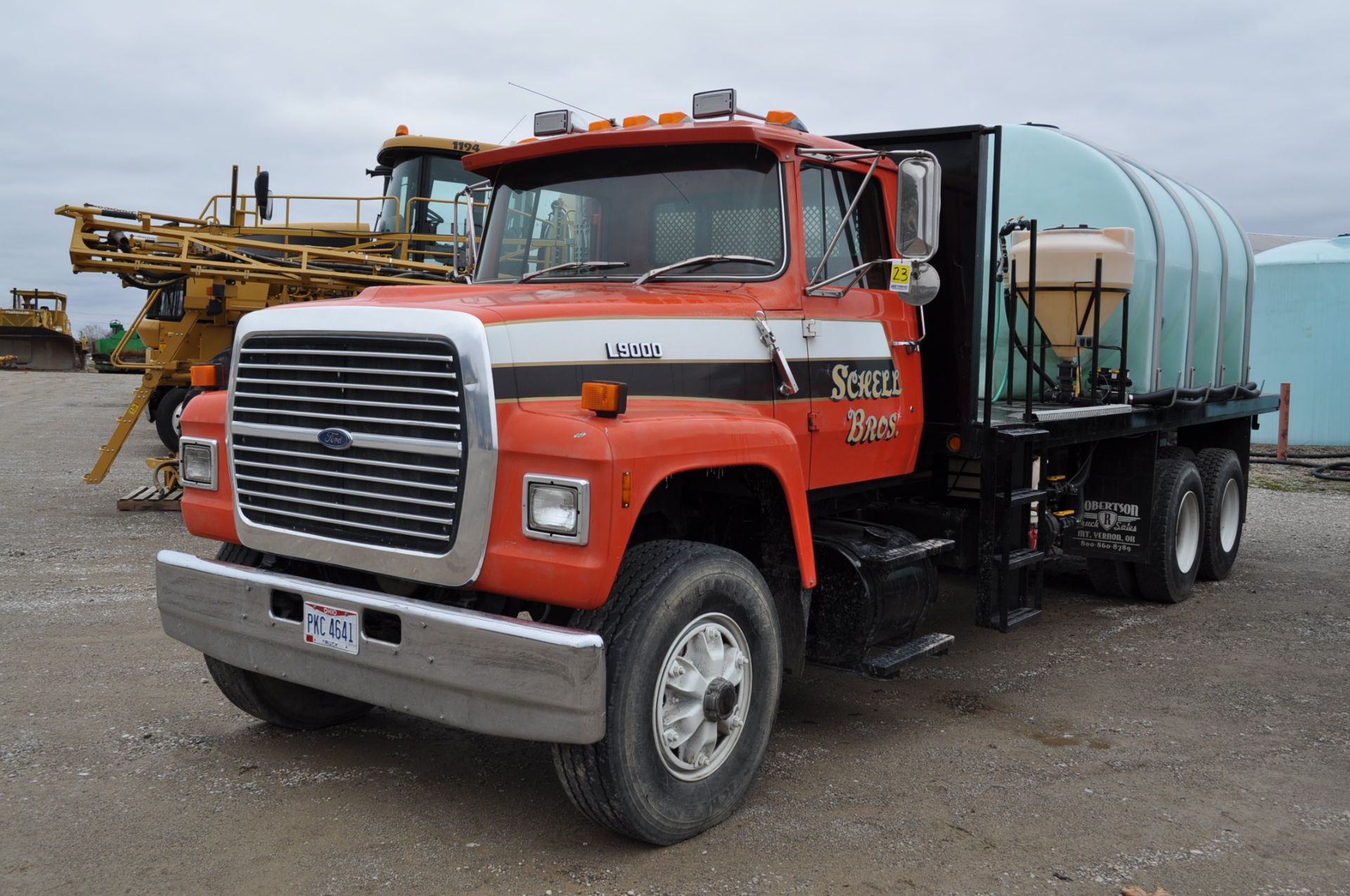 1973 Ford L9000 truck, tandem axle, Reman Cummins 855 eng., Eaton 13 speed, twin screw, 11 R 22.5