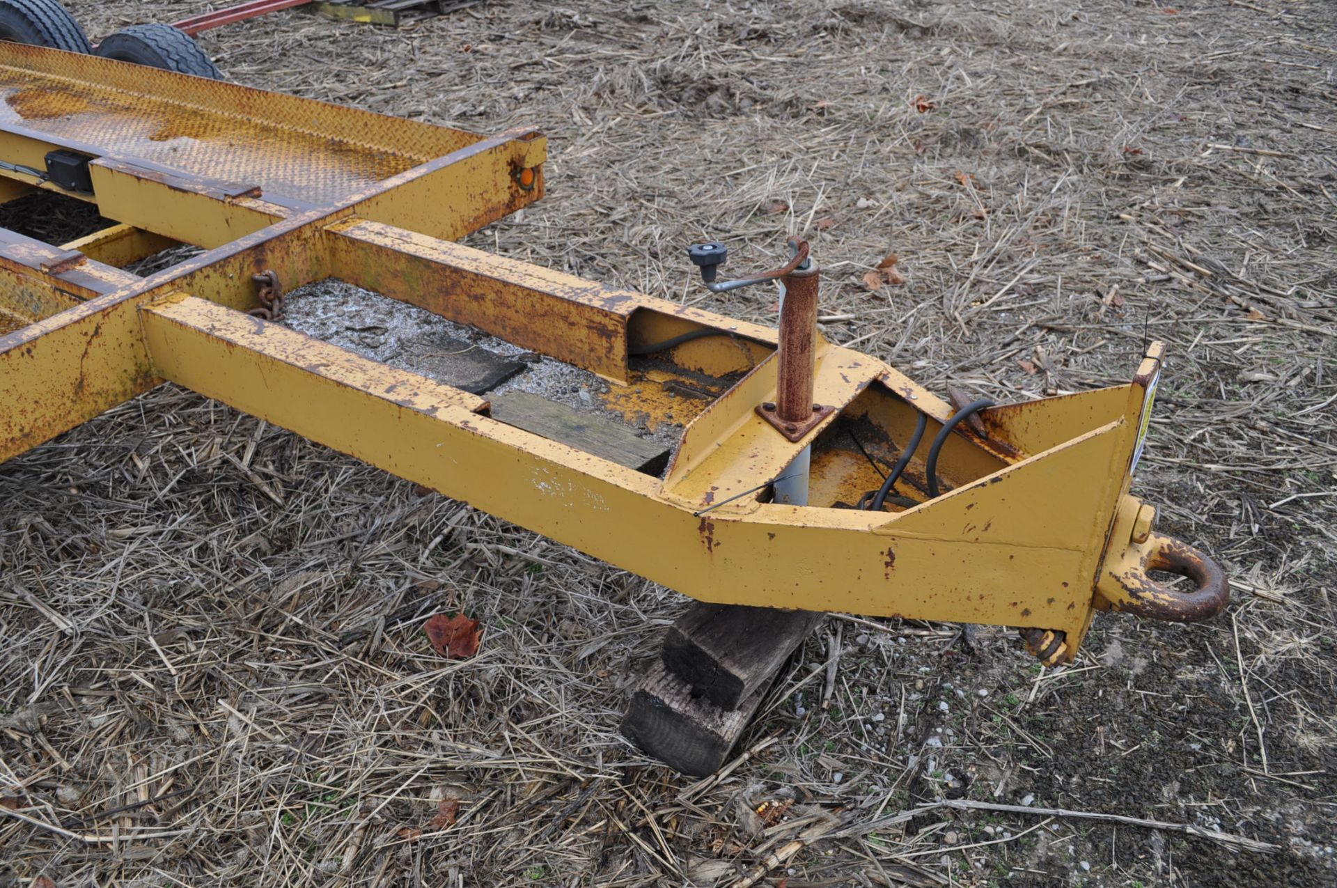 15’ x 78’ pintle hitch equipment trailer, tri-axle, 8-14.5 tires, ramps, elec brake, NO title - Image 9 of 9