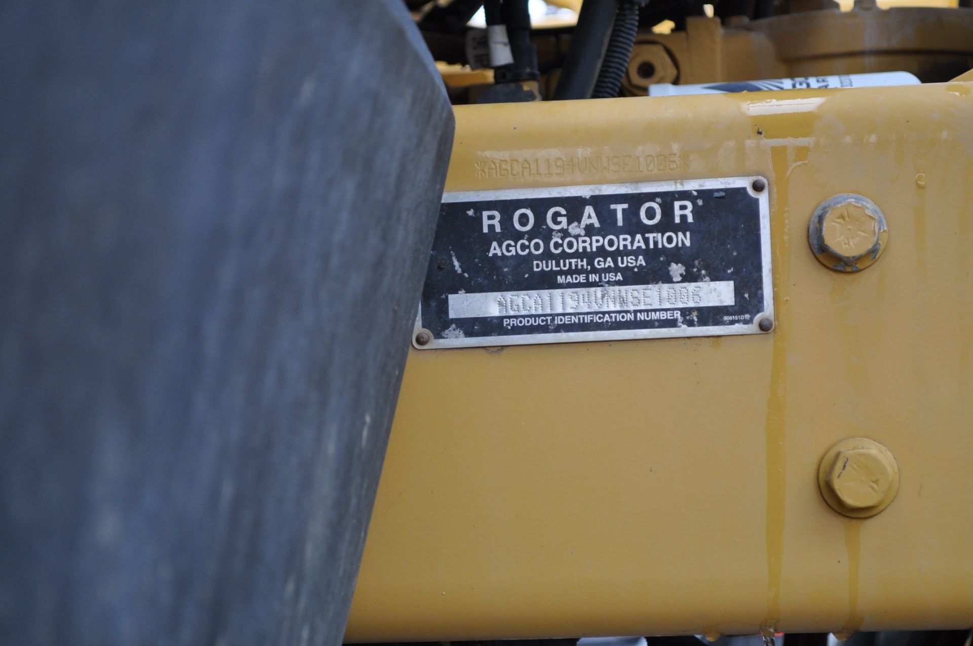 RoGator 1194 sprayer, Michelin VF 380/90 R 46 spray bib tires, 650/65 R 38 floater tires, 90’ booms, - Image 9 of 32