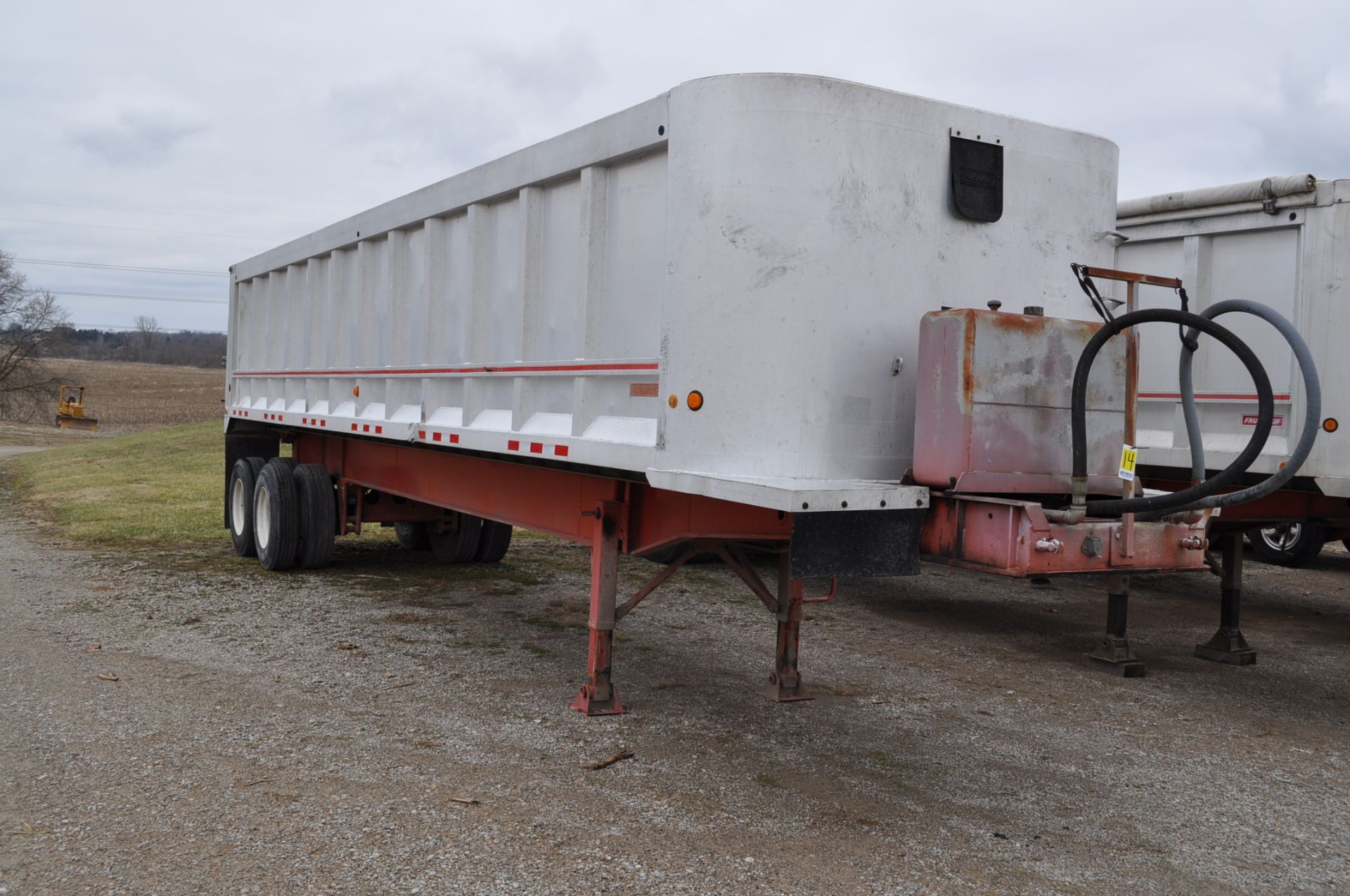 1989 34’ Fruehauf end dump aluminum trailer, 37’ steel frame, tandem axle, 11 R 22.5 tires, disc - Image 2 of 11