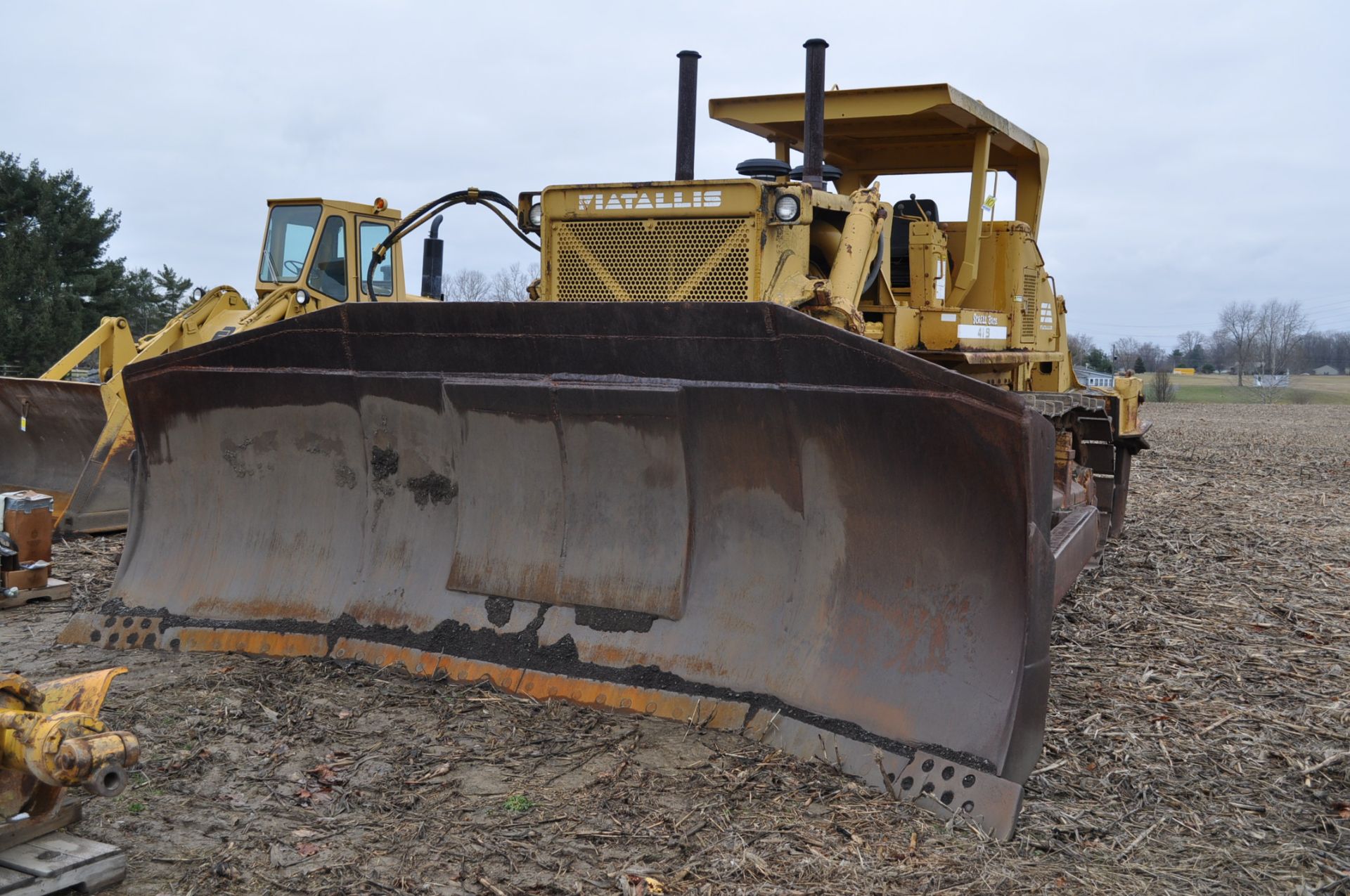 Fiat-Allis 41-B dozer, 32” wide tracks, 2-way 18 ½’ blade, rear ripper, SN 75503356