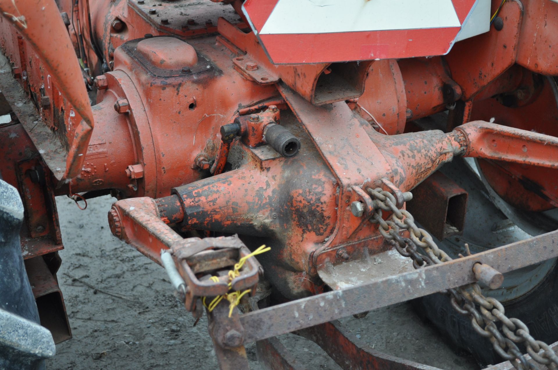 Allis-Chalmers D17 tractor, 12.4R28 rear tires, 540 PTO, snap coupler, sells with 9' blade, no - Image 14 of 14