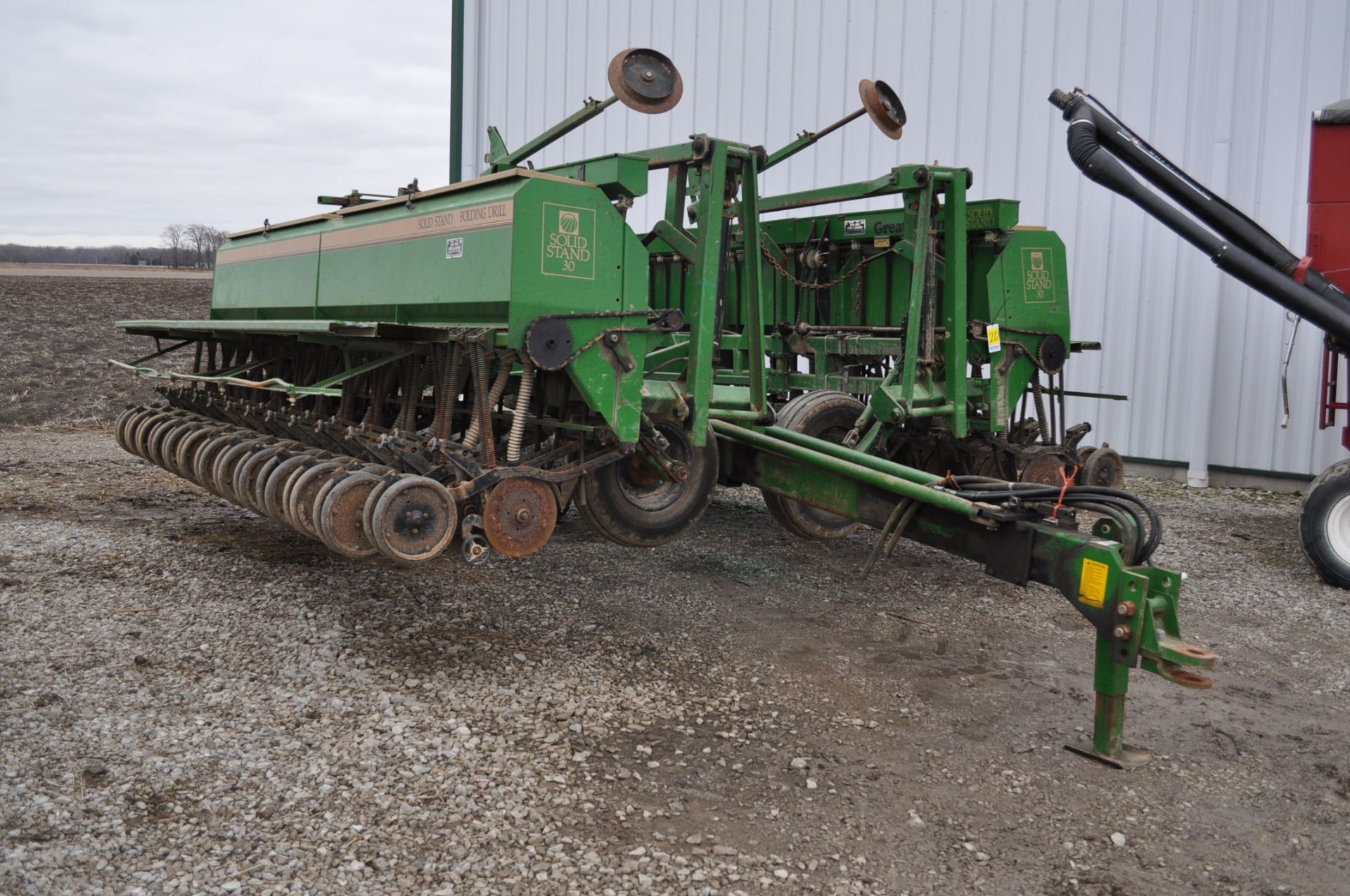 30' Great Plains Solid Stand drill, ground drive, V rubber closing wheels, markers, extra - Image 2 of 13