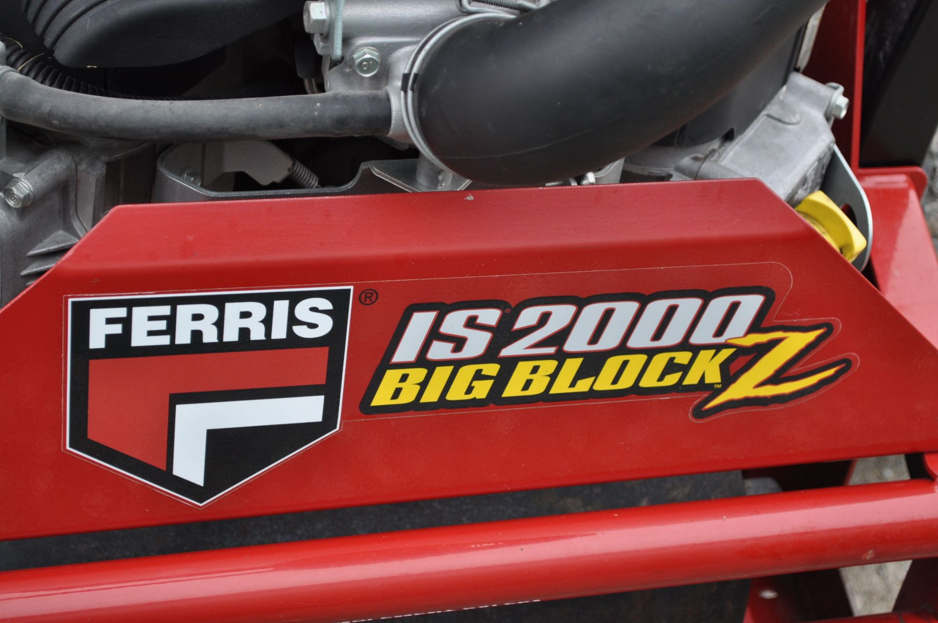 Ferris IS 2000 Zero Turn Mower 61” Deck 30HP Vanguard Big Block motor, 281 Hrs - Image 5 of 11