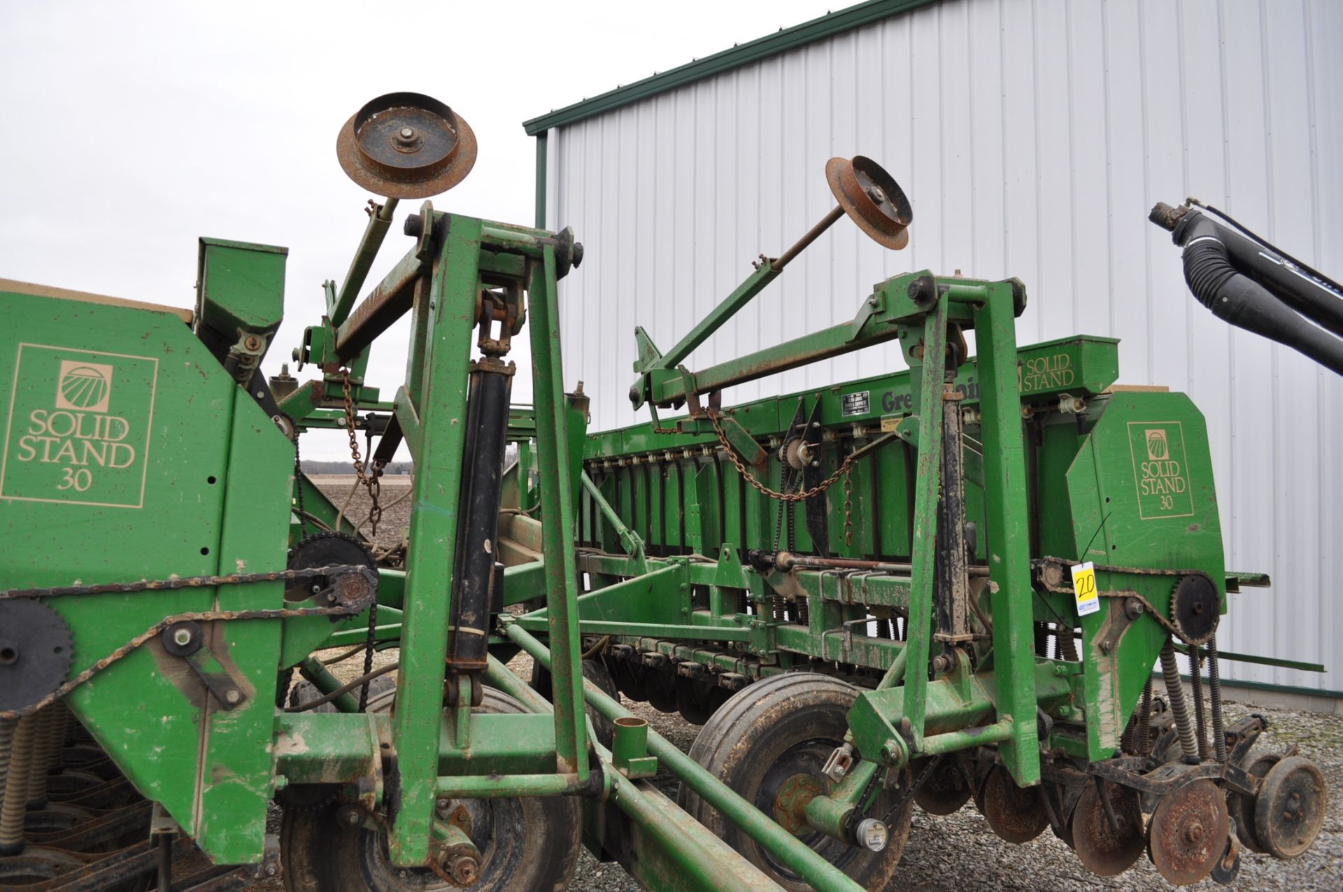 30' Great Plains Solid Stand drill, ground drive, V rubber closing wheels, markers, extra - Image 9 of 13