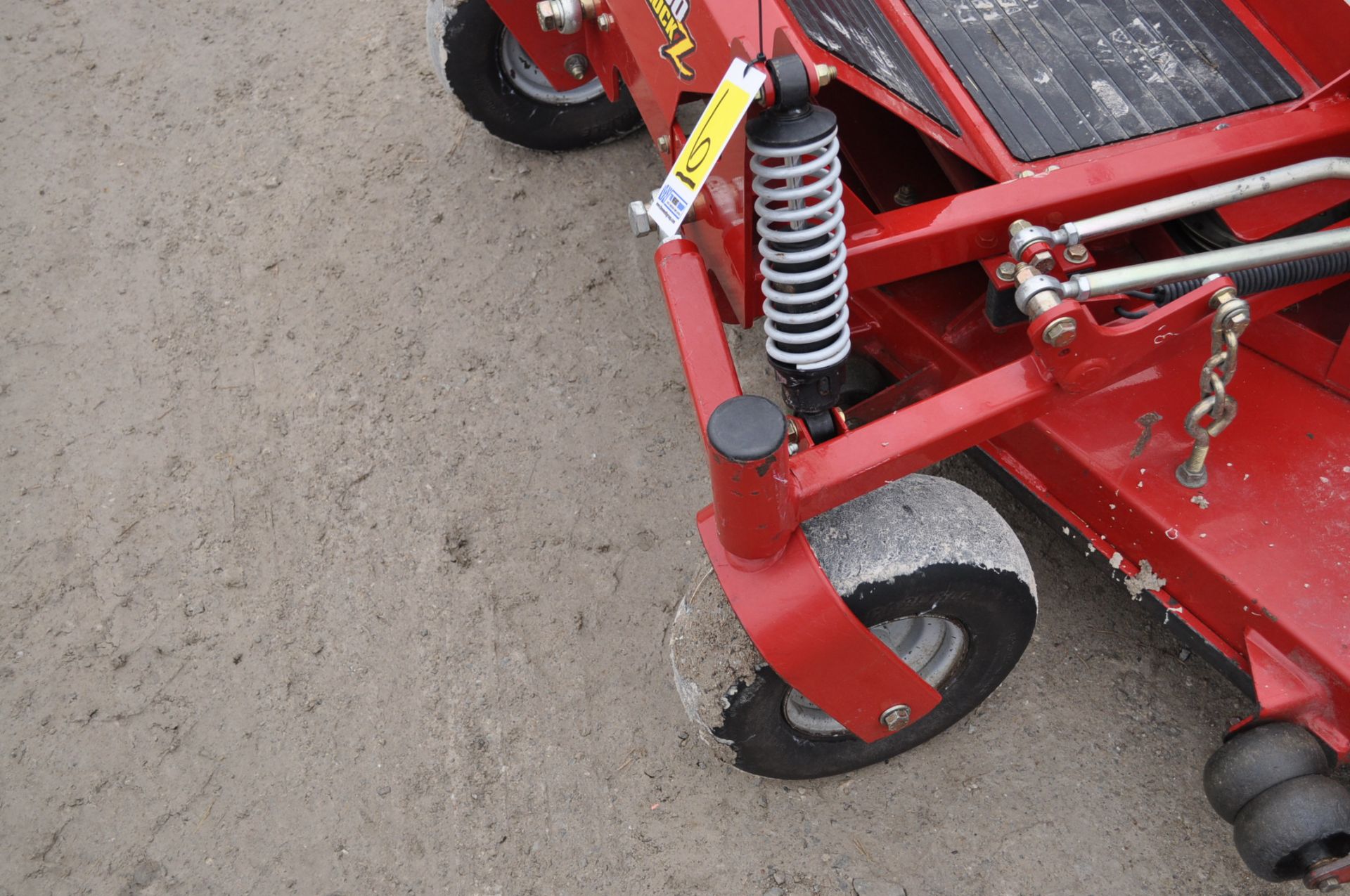 Ferris IS 2000 Zero Turn Mower 61” Deck 30HP Vanguard Big Block motor, 281 Hrs - Image 11 of 11