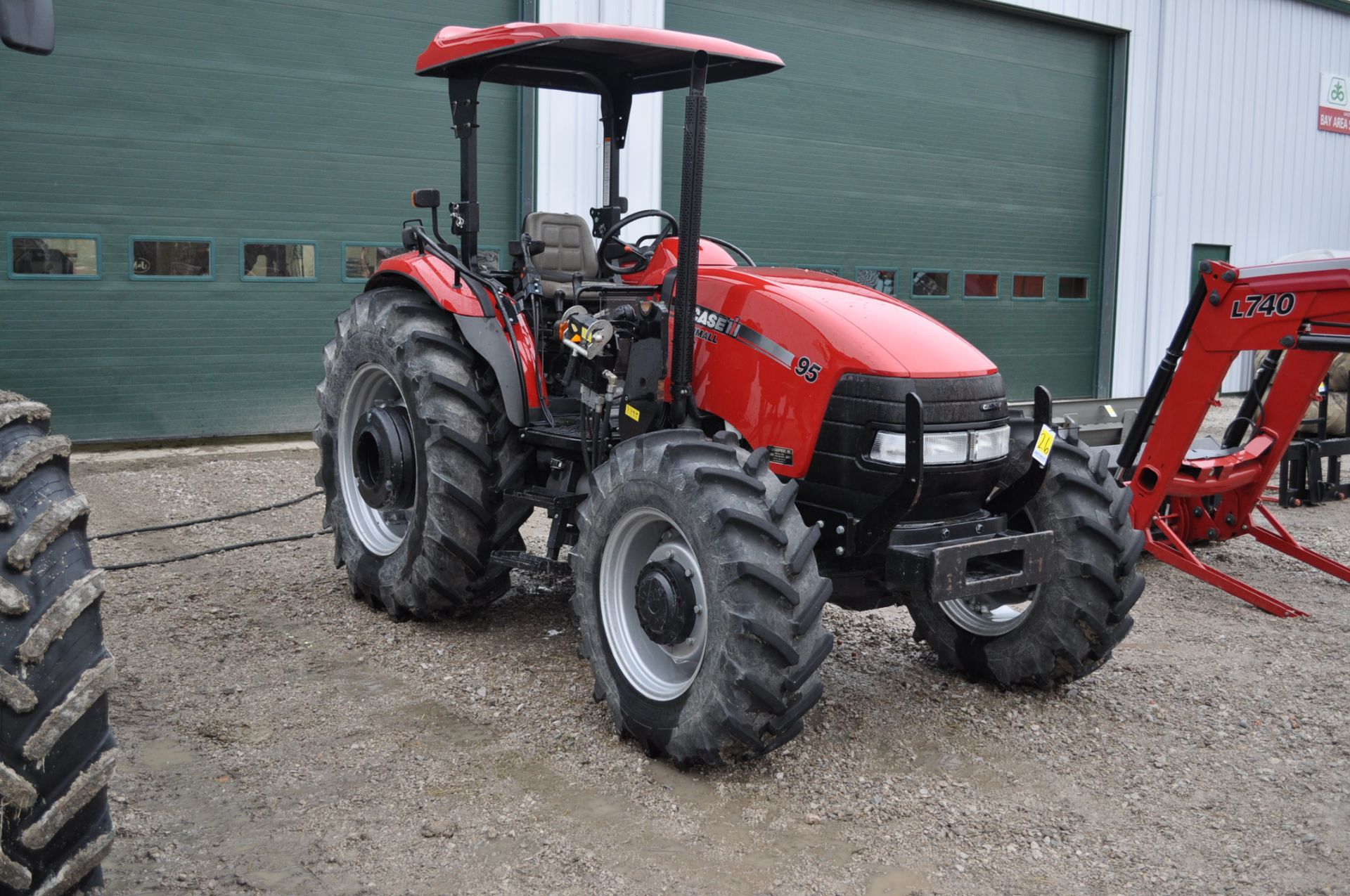 CIH Farmall 95 MFWD, open station, 2 remotes, 3pt, 540/1000 pto, rear wts, loader brackets & Joy - Image 2 of 21