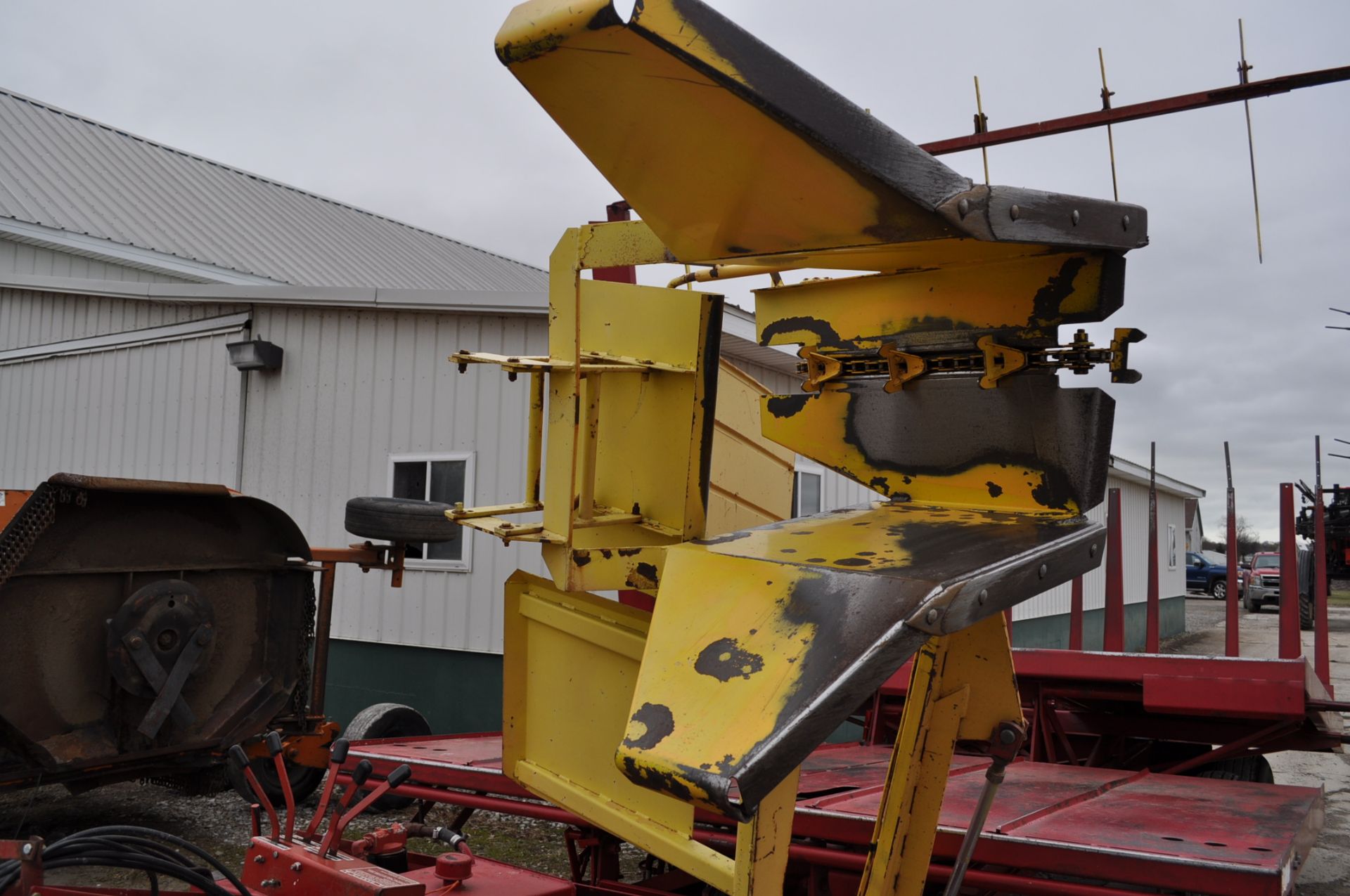 New Holland 1037 Stackliner Bale Wagon pull type w/hand controls, 540 pto, new bale counter, SN# - Image 12 of 15