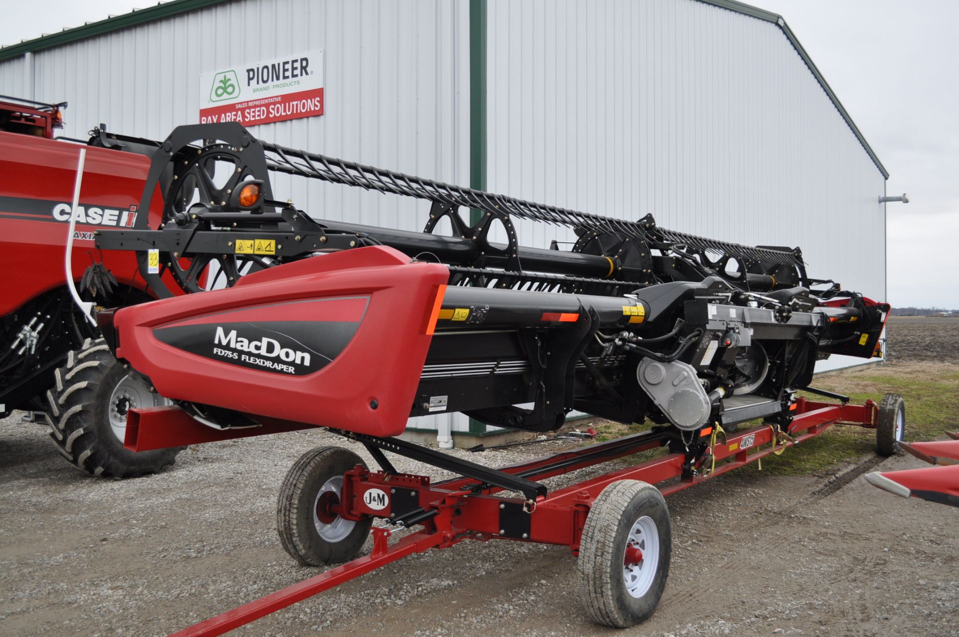 MacDon FD 75 S Flex Draper grain table 35’ single point hook up, one owner less than 1600 acres, - Image 2 of 14