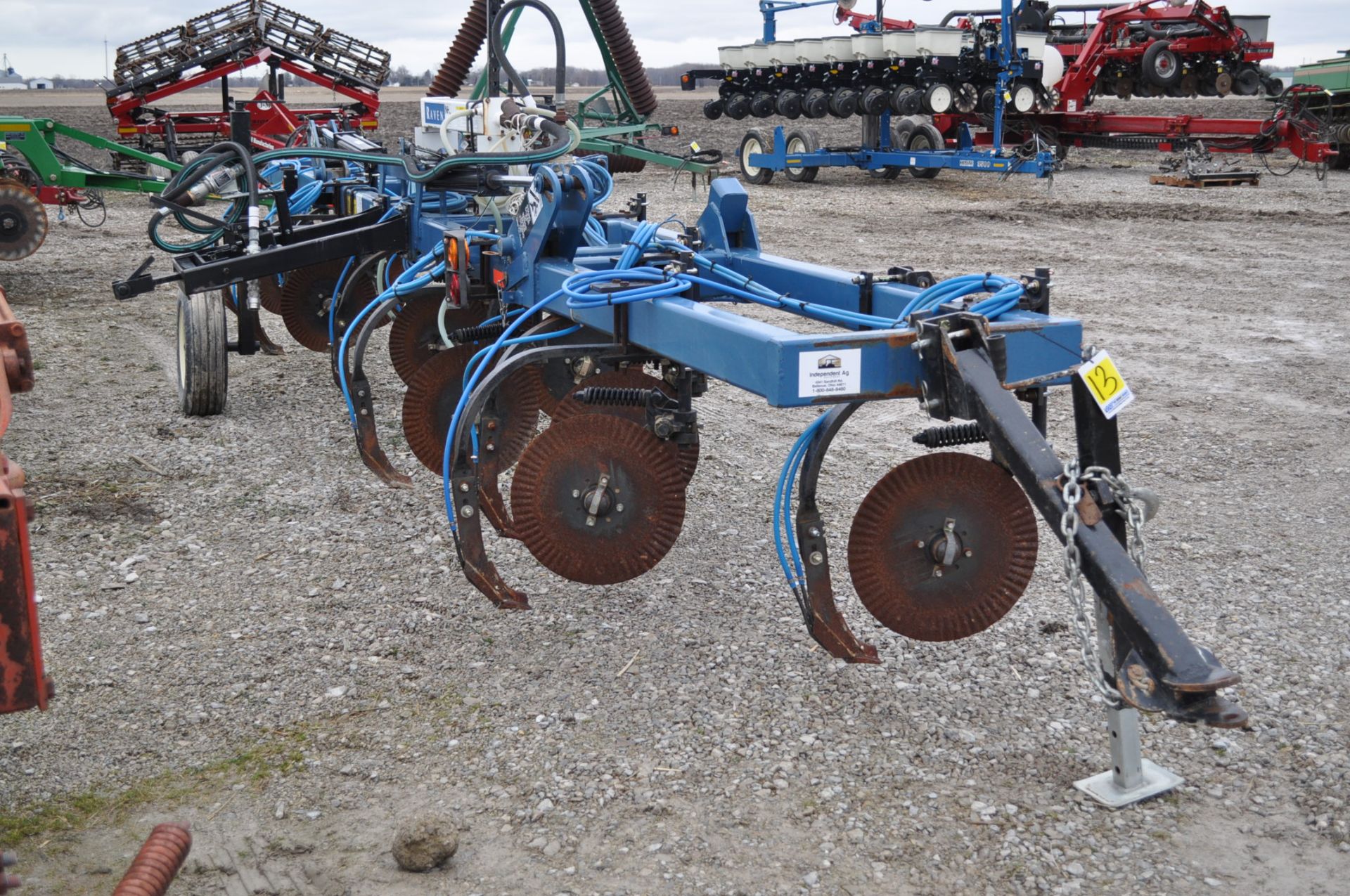 Dalton D3028 NH3 Applicator 11 shank w/Raven cooler, flow control & 450 monitor, coulters & mole - Image 2 of 14