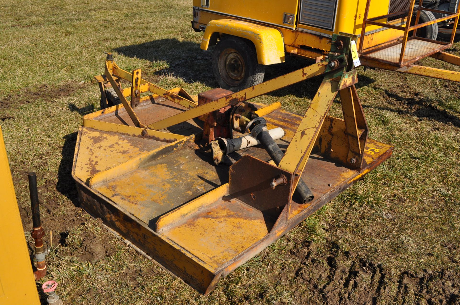 6' King Kutter rotary mower, 3pt, 540 PTO, gear box leaks - Image 2 of 4