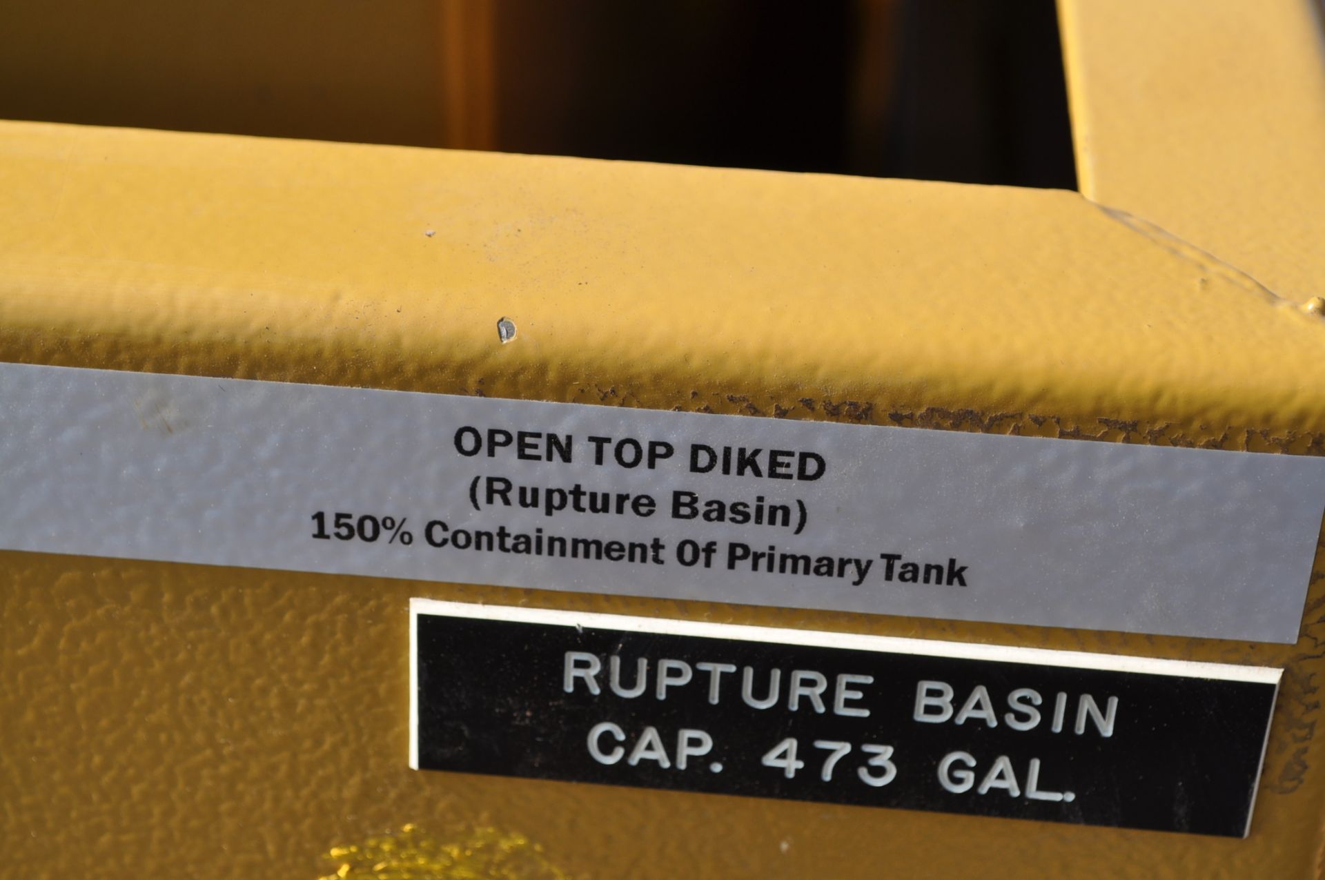 300 gal fuel tank with 473 gal rupture basin - Image 5 of 6