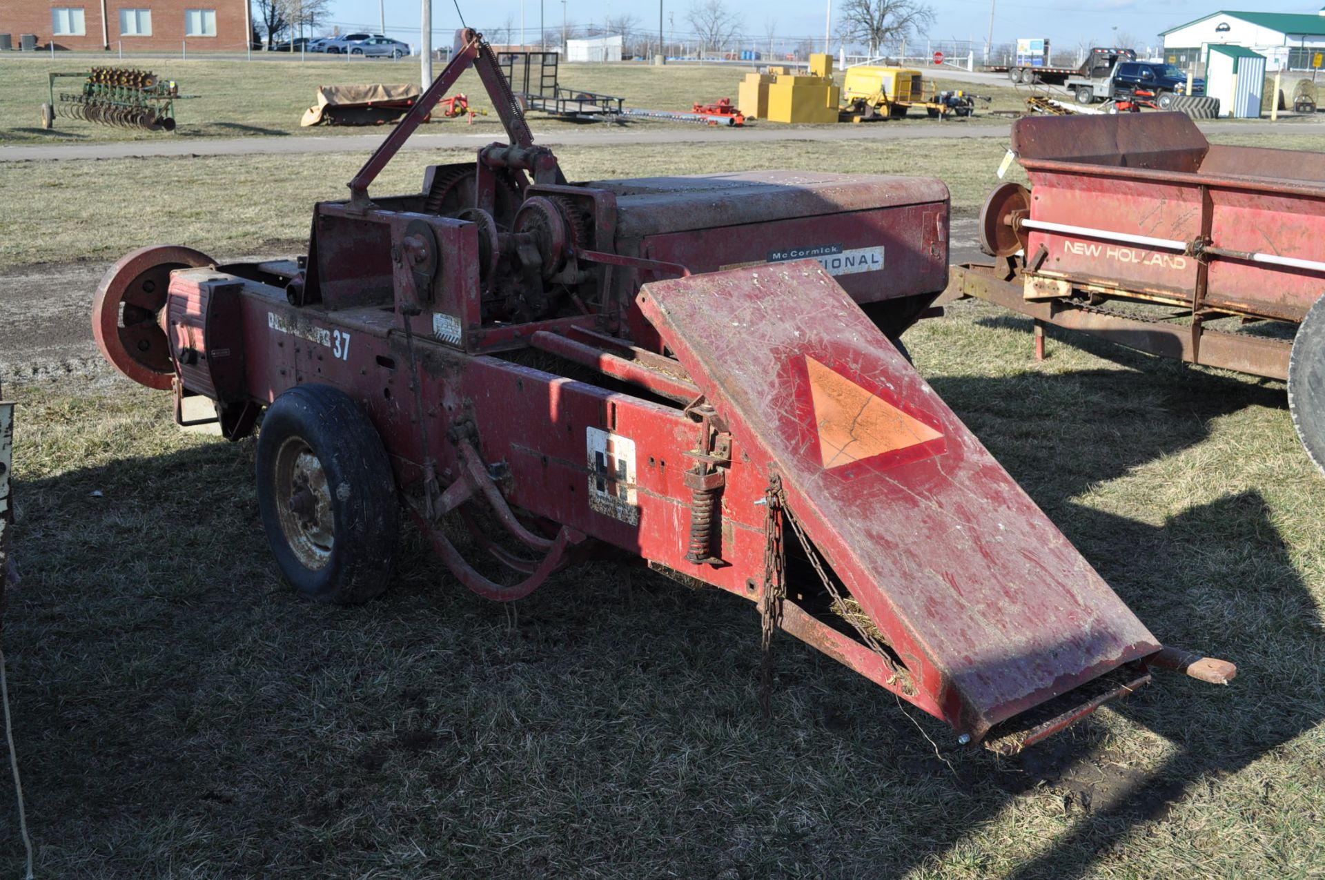 International 37 square baler, 540 PTO, twine tie, SN 12250M, bought new - Image 4 of 7