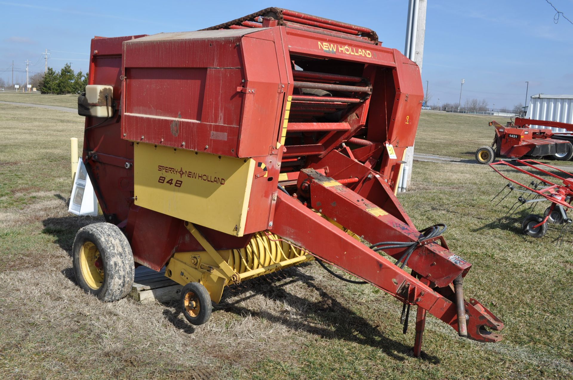 New Holland 848 round baler, twine tie, 540 PTO - Image 2 of 9