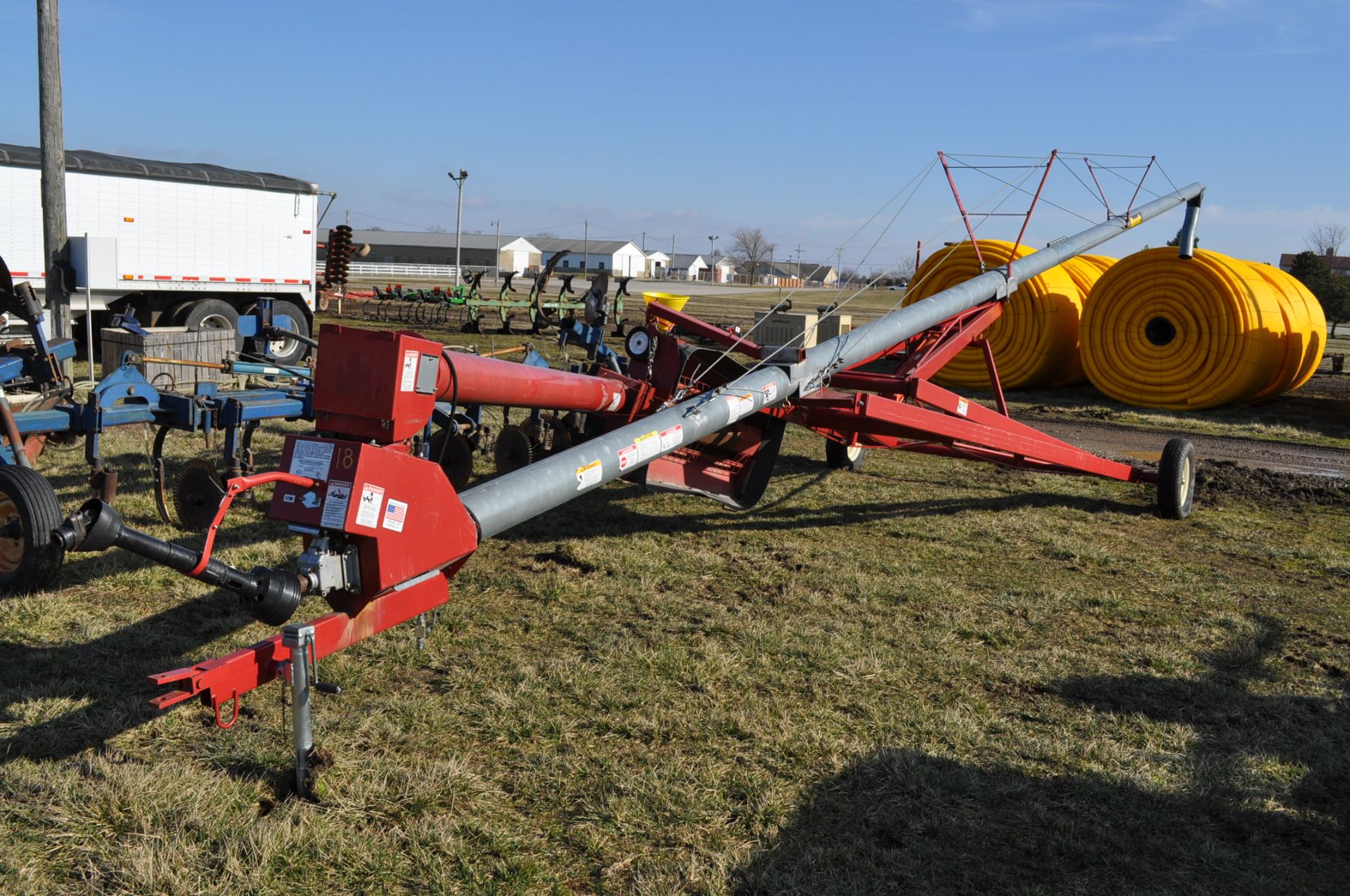 8"x62' Mayrath swing away auger, 540 PTO, hyd raise