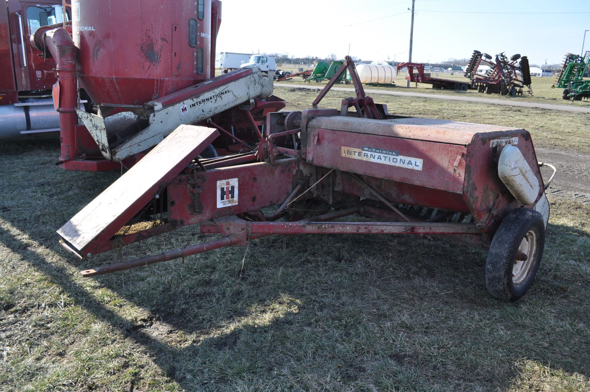 International 37 square baler, 540 PTO, twine tie, SN 12250M, bought new - Image 3 of 7