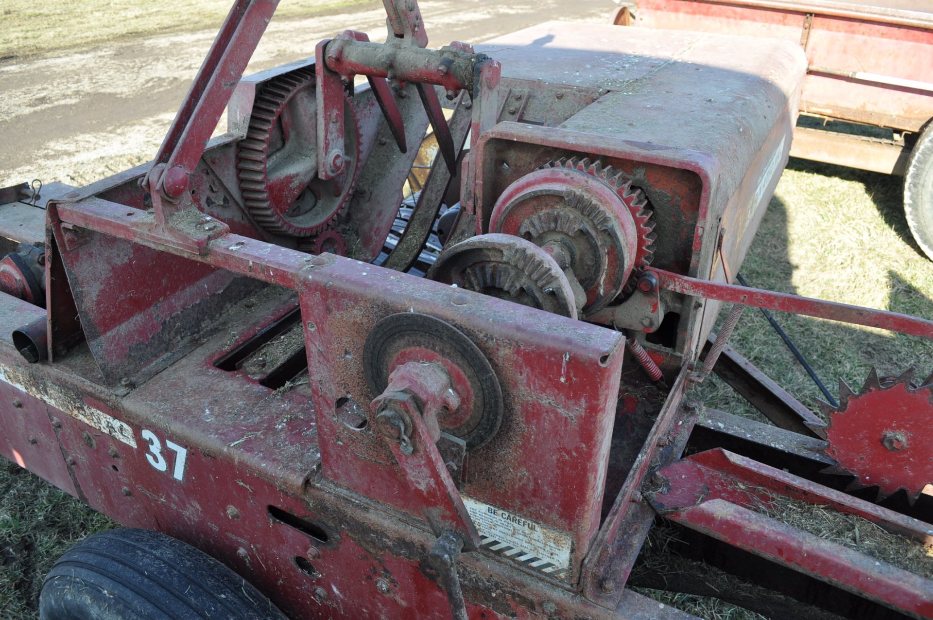International 37 square baler, 540 PTO, twine tie, SN 12250M, bought new - Image 7 of 7