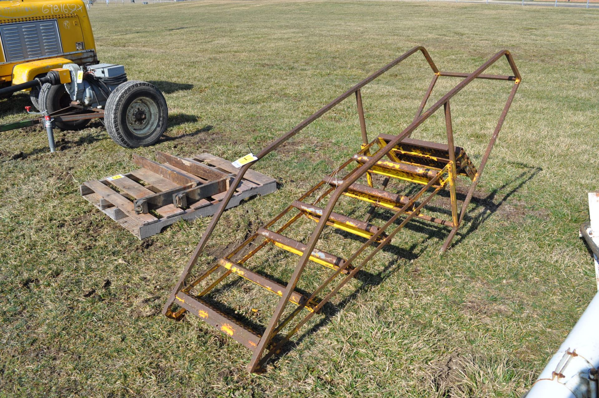 metal stairs - Image 2 of 3