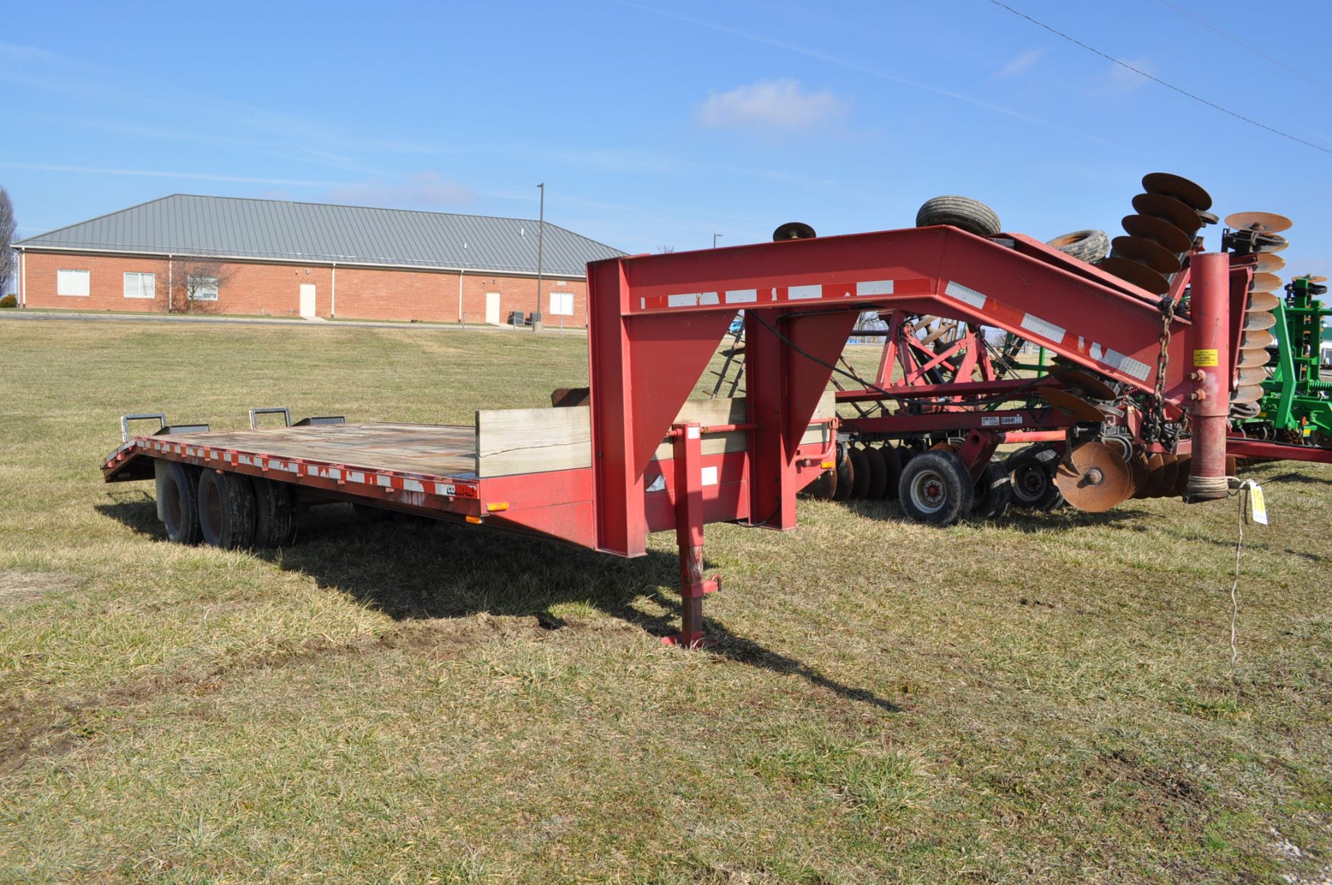1998 20’+5’ Corn Pro gooseneck trailer, dual tandem axle, adjustable dovetail with ramps, - Image 2 of 13