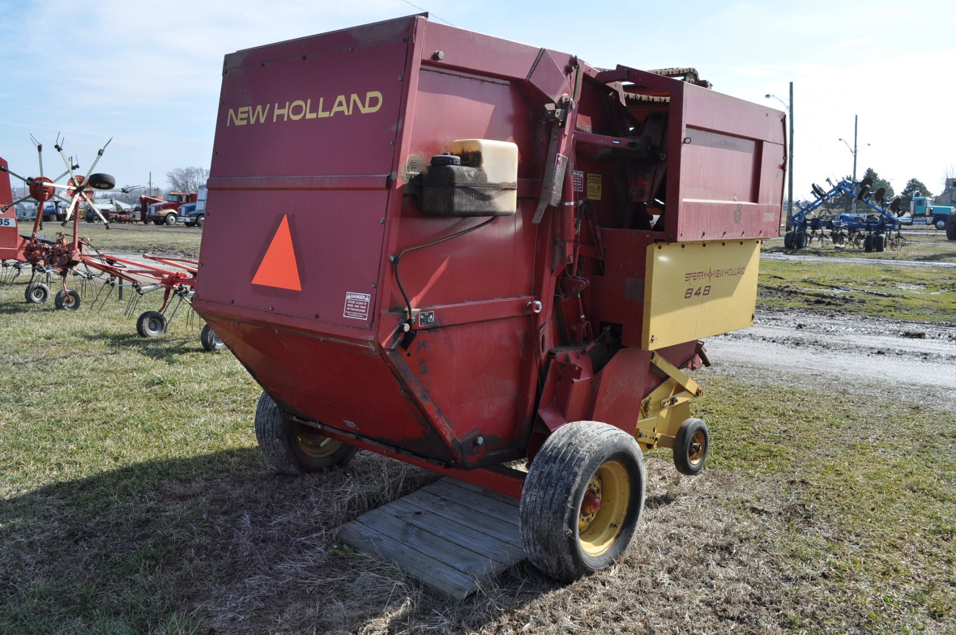 New Holland 848 round baler, twine tie, 540 PTO - Image 3 of 9