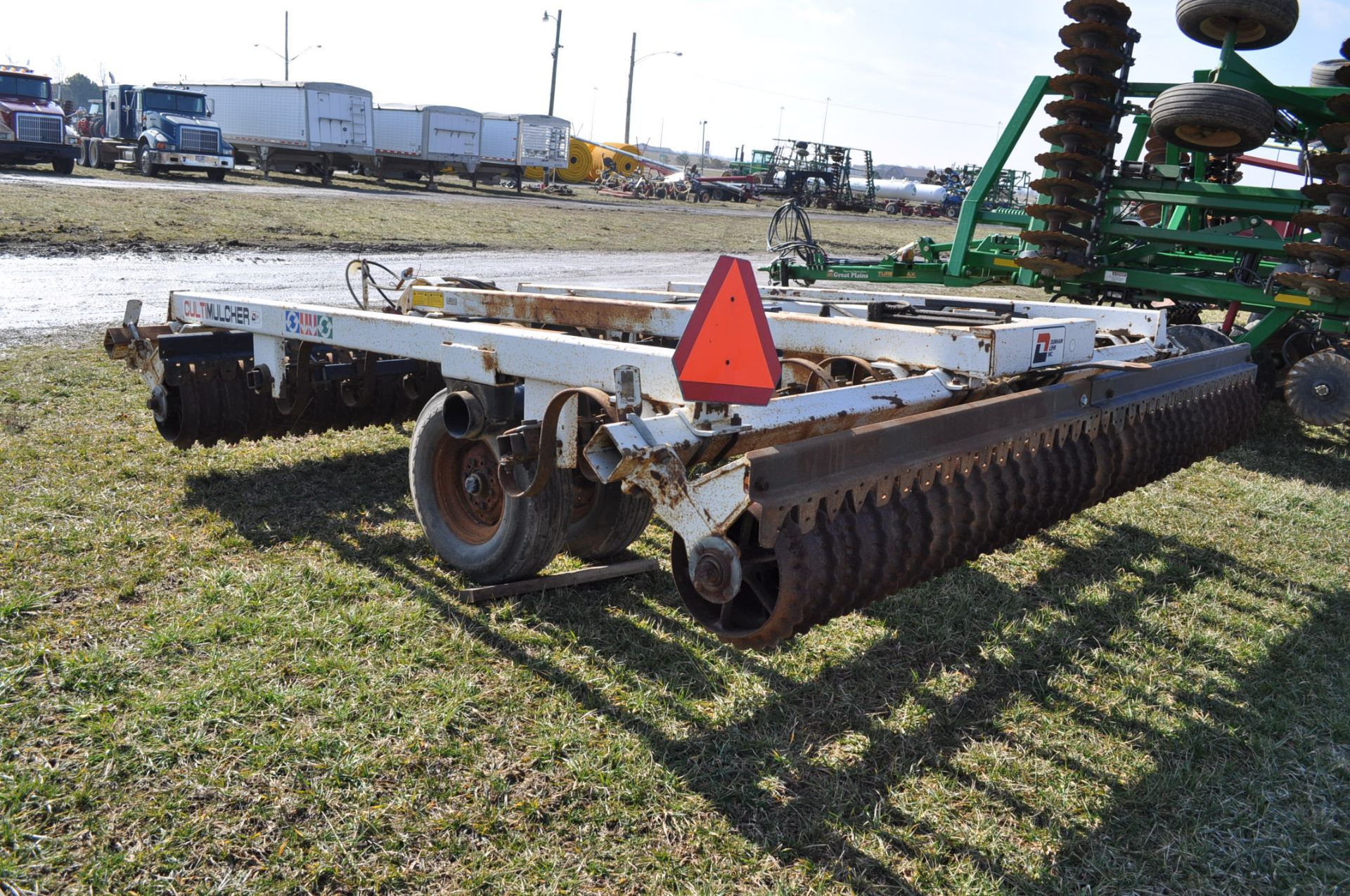 12’ Dunham Lehr cultimulcher, rear hitch, hyd raise - Image 4 of 9