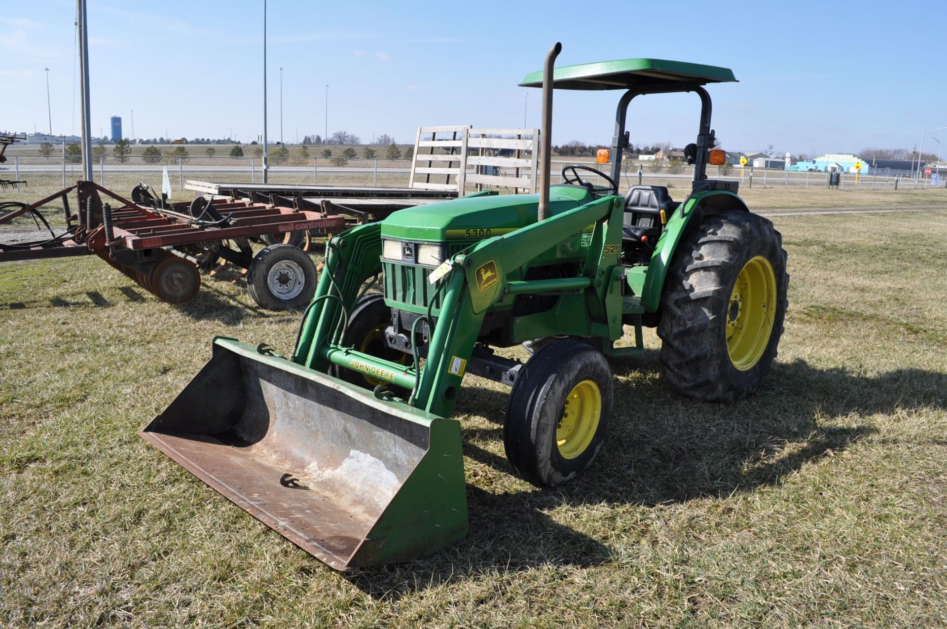 John Deere 5300 tractor, 16.9-3- rear, 9.50L-15 front, diesel, 2 hyd remotes, 540 PTO, 3 pt,