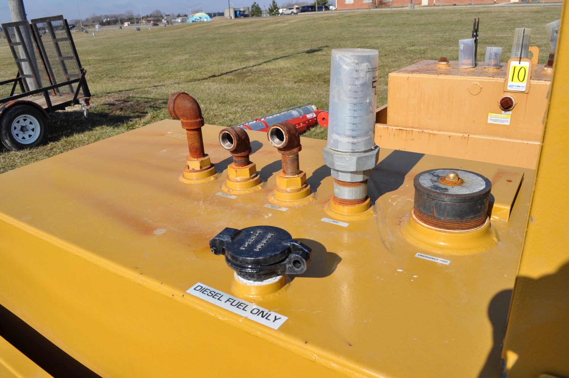 300 gal fuel tank with 473 gal rupture basin - Image 6 of 6