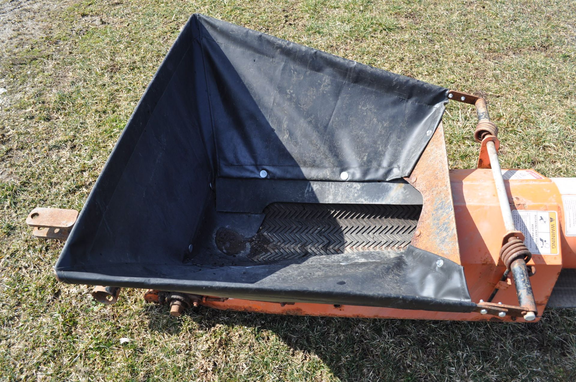 Batco 1335 belt conveyor, 540 PTO drive, vinyl hopper - Image 7 of 7