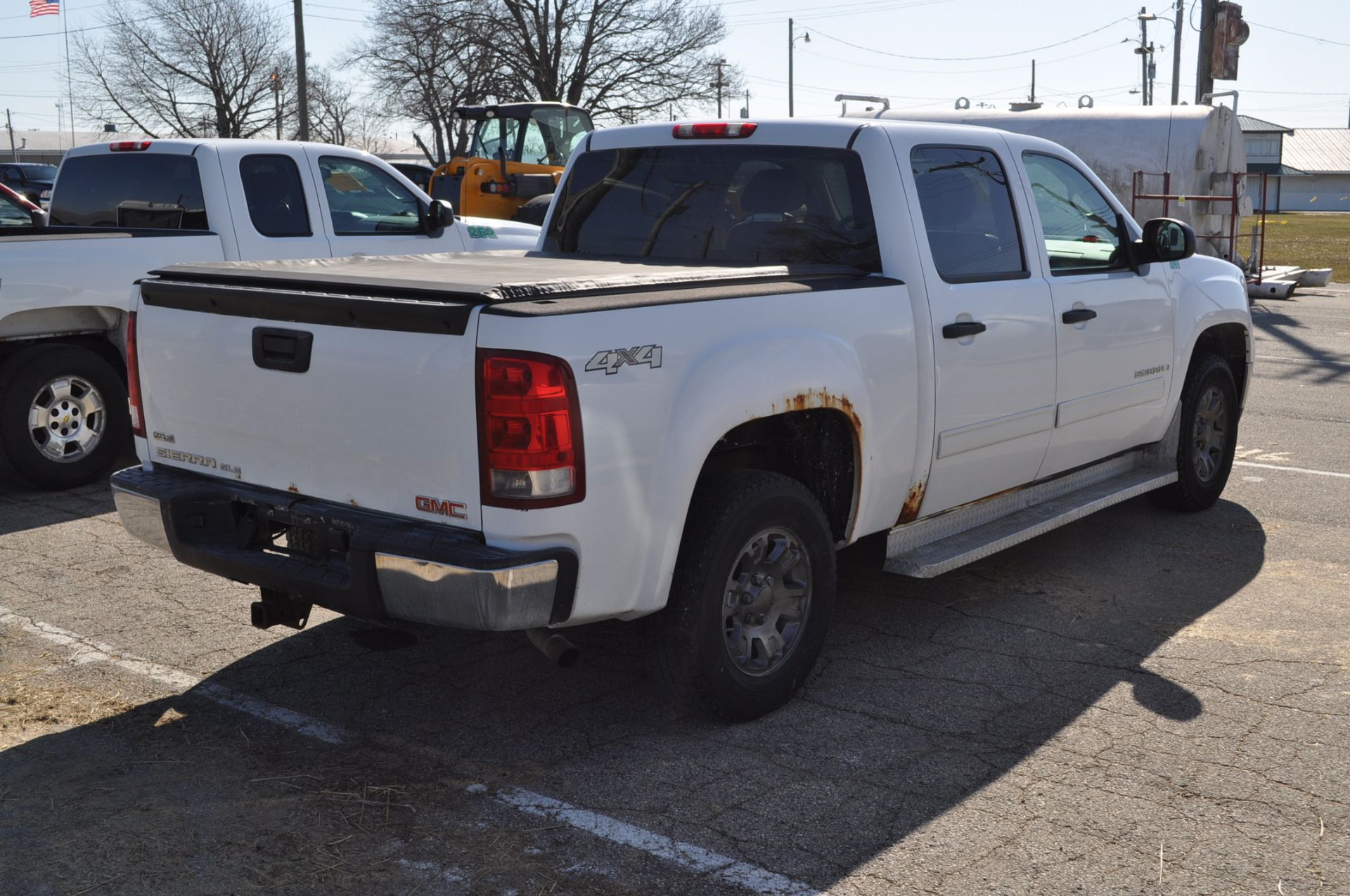 2008 GMC Sierra SLE, crew cab, 4x4, Vortec 5.3 L, auto trans., 6.5’ bed, 256,657 mi, - Image 3 of 23