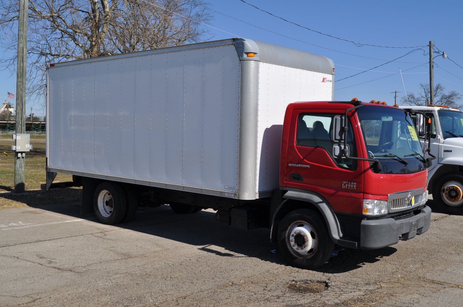 2007 International CF-600, single-axle, VT 275 Model A200, auto trans, 18’ van body, 69,081 mi. - Image 4 of 17