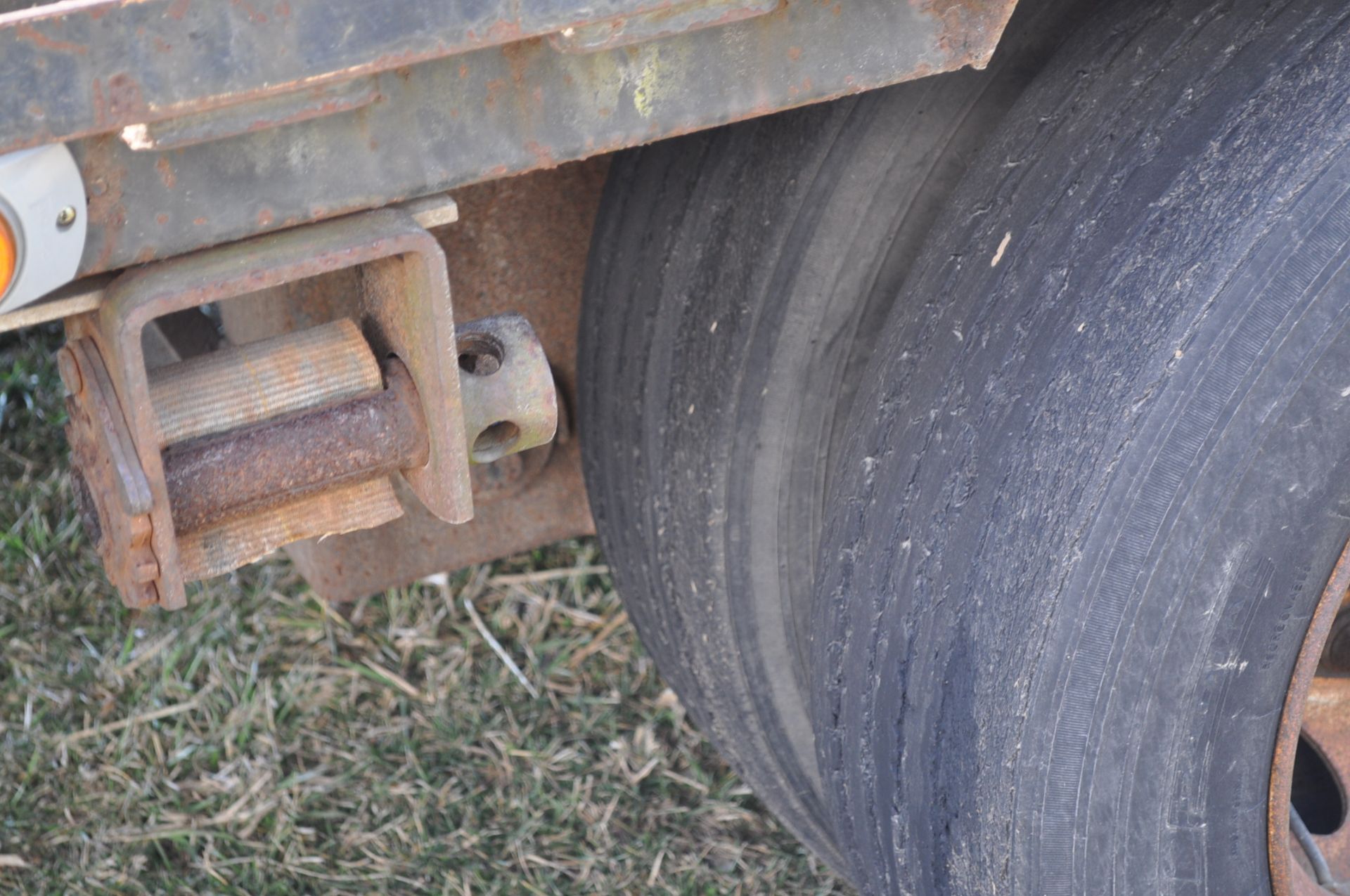 1998 48’ Fontaine drop-deck trailer, 10’ neck, 38’ drop, 10’ spread axles - Image 7 of 11