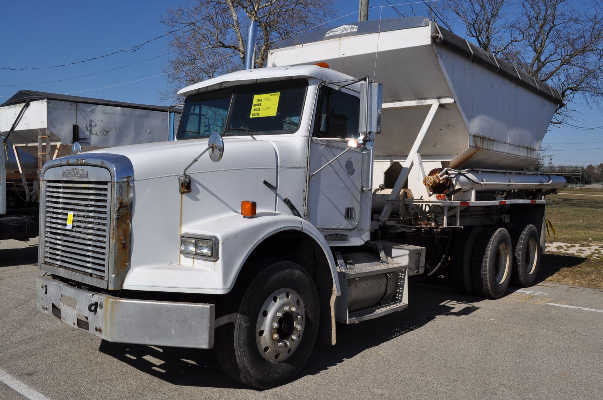 1994 Freighliner tender truck, Cummins M11-330E, Eaton 7 spd, tandem axle, Chandler side discharge