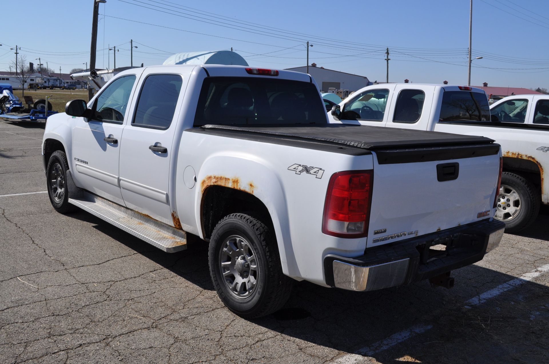 2008 GMC Sierra SLE, crew cab, 4x4, Vortec 5.3 L, auto trans., 6.5’ bed, 256,657 mi, - Image 2 of 23