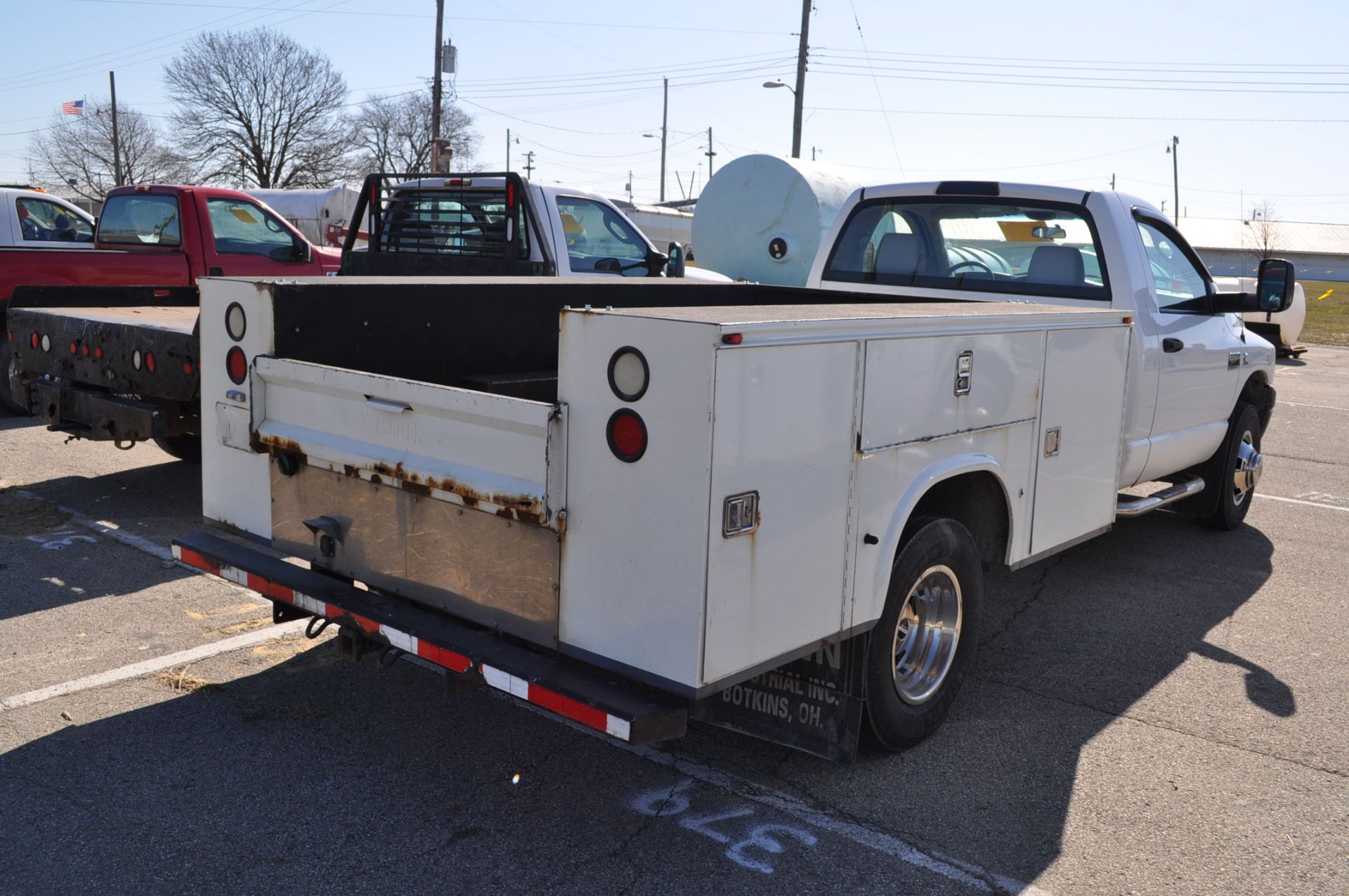 2007 Dodge Ram 3500 HD, dual wheels, reg cab, Cummins diesel, auto trans, 9’ Knapheide service bed - Image 3 of 30