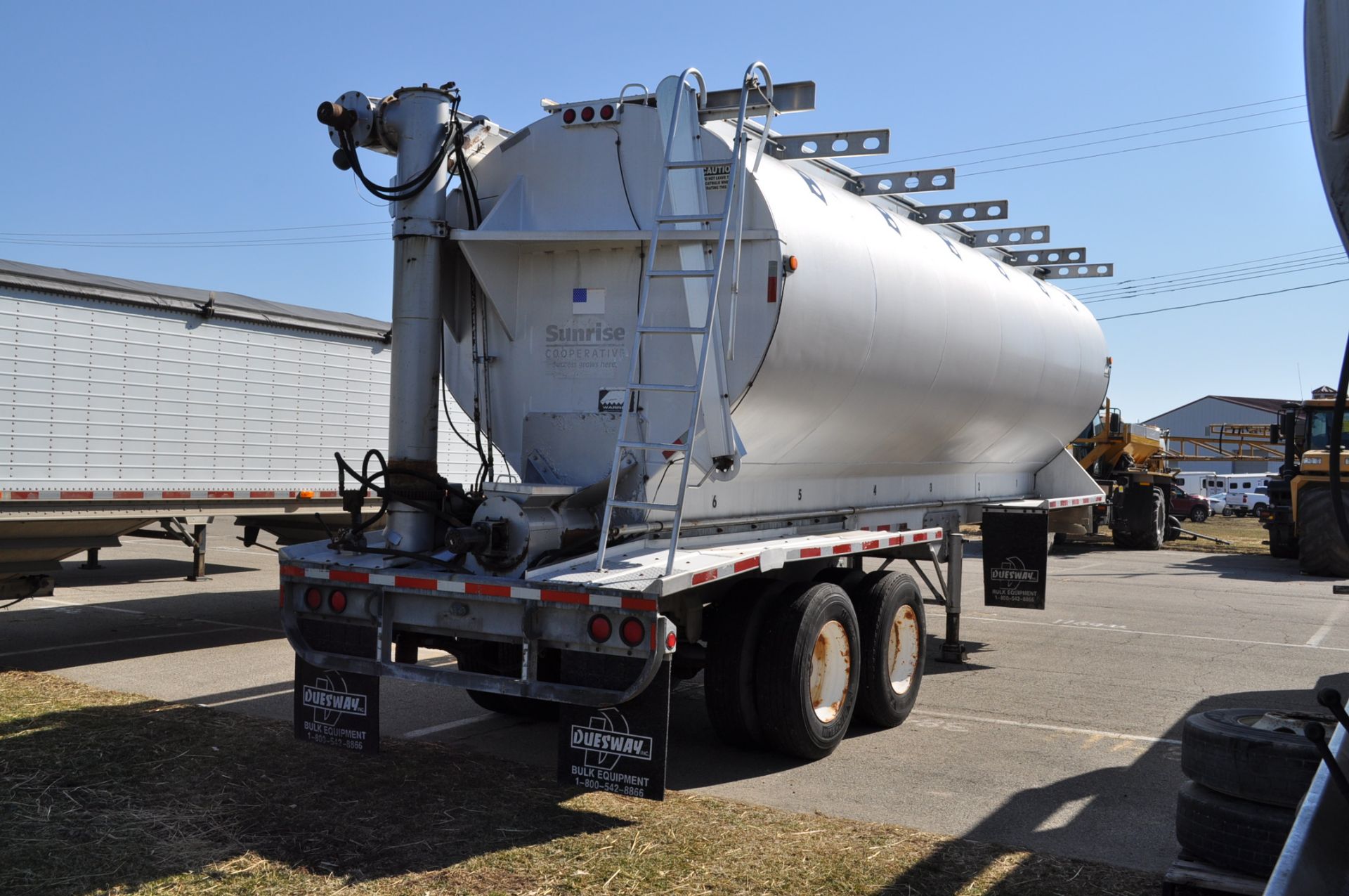 1993 Warren 6-bin bulk feed semi trailer, tandem, 32’ auger - Image 4 of 12