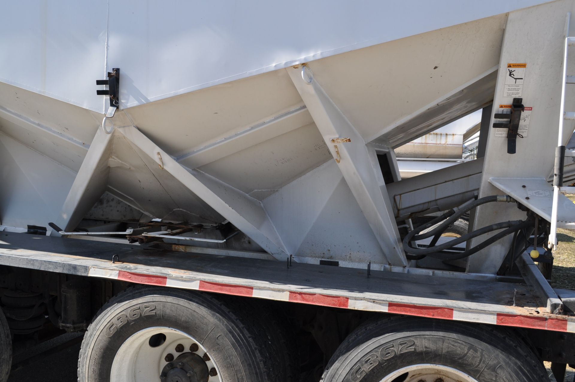 1993 Freightliner FLD, tandem, air lift 3rd axle, Cummins M11, 10-speed trans, Willmar 1600, - Image 19 of 29