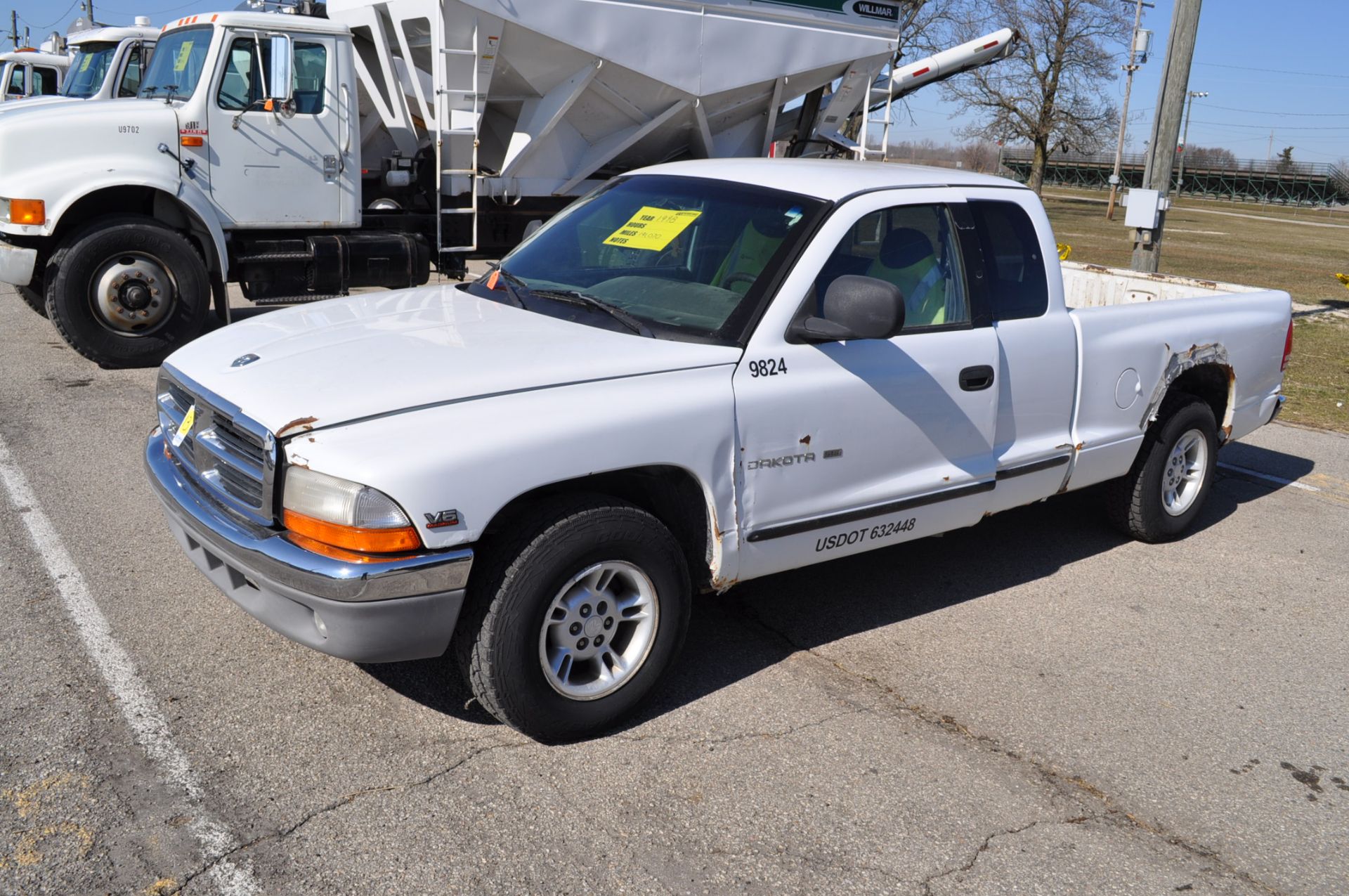 1998 Dodge Dakota, quad cab, Magnum V-6, auto trans, 191,070 mi, VIN 1B7GL22X1WS687319,